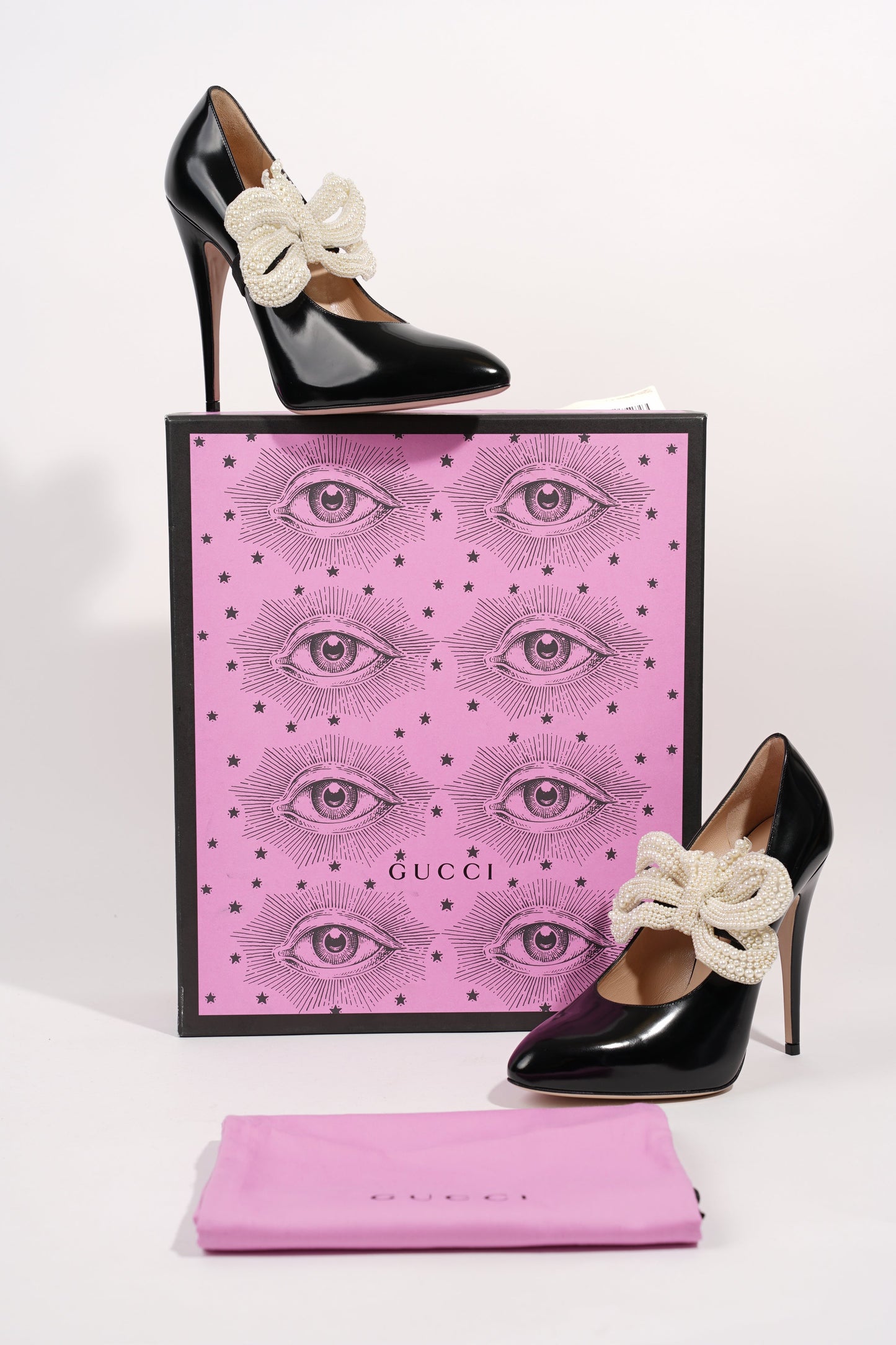 Gucci Womens Simple Pump With Pearl Bow Patent Black EU 38 / UK 5