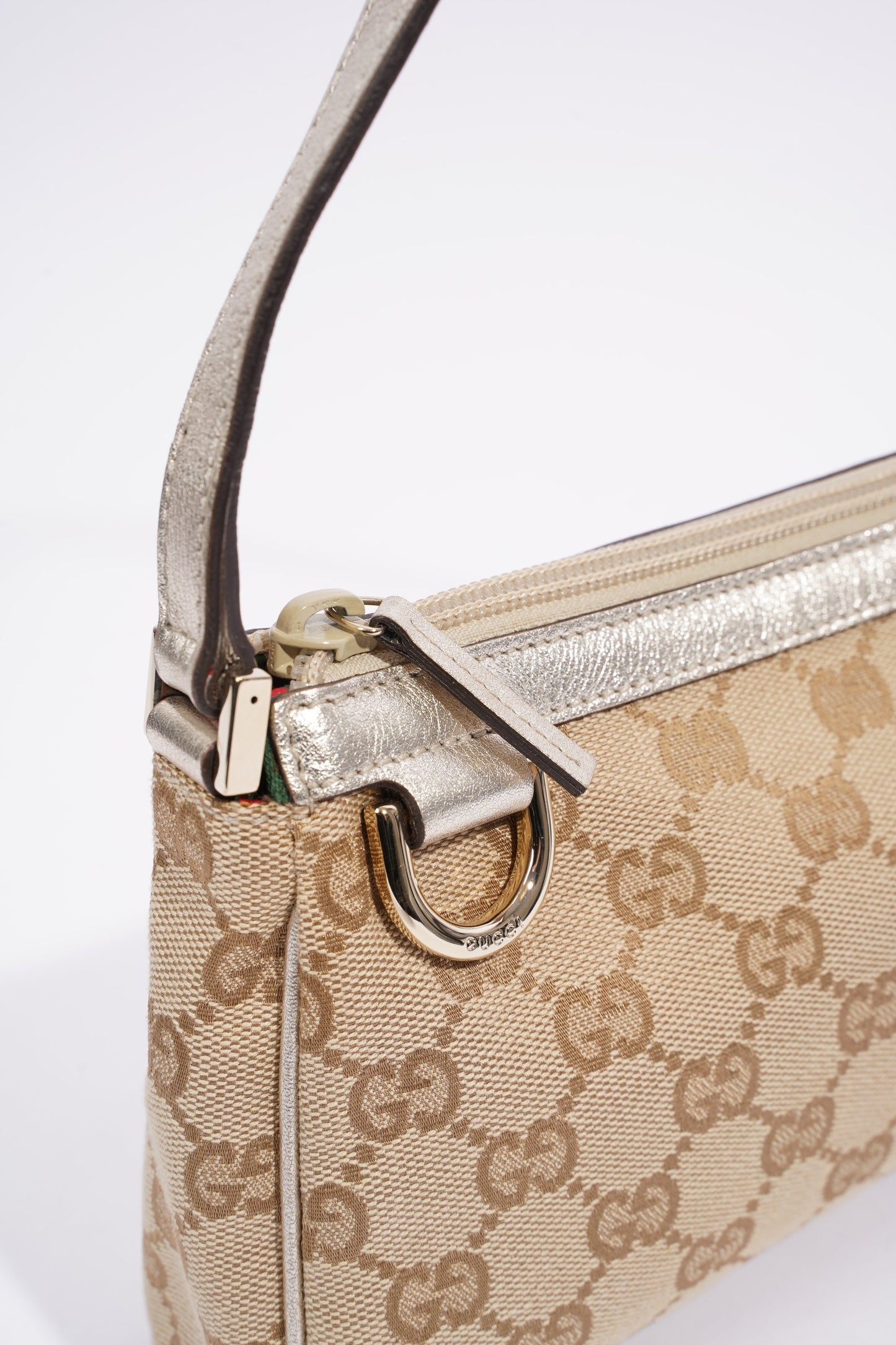 Gucci GG Pouch Beige Canvas