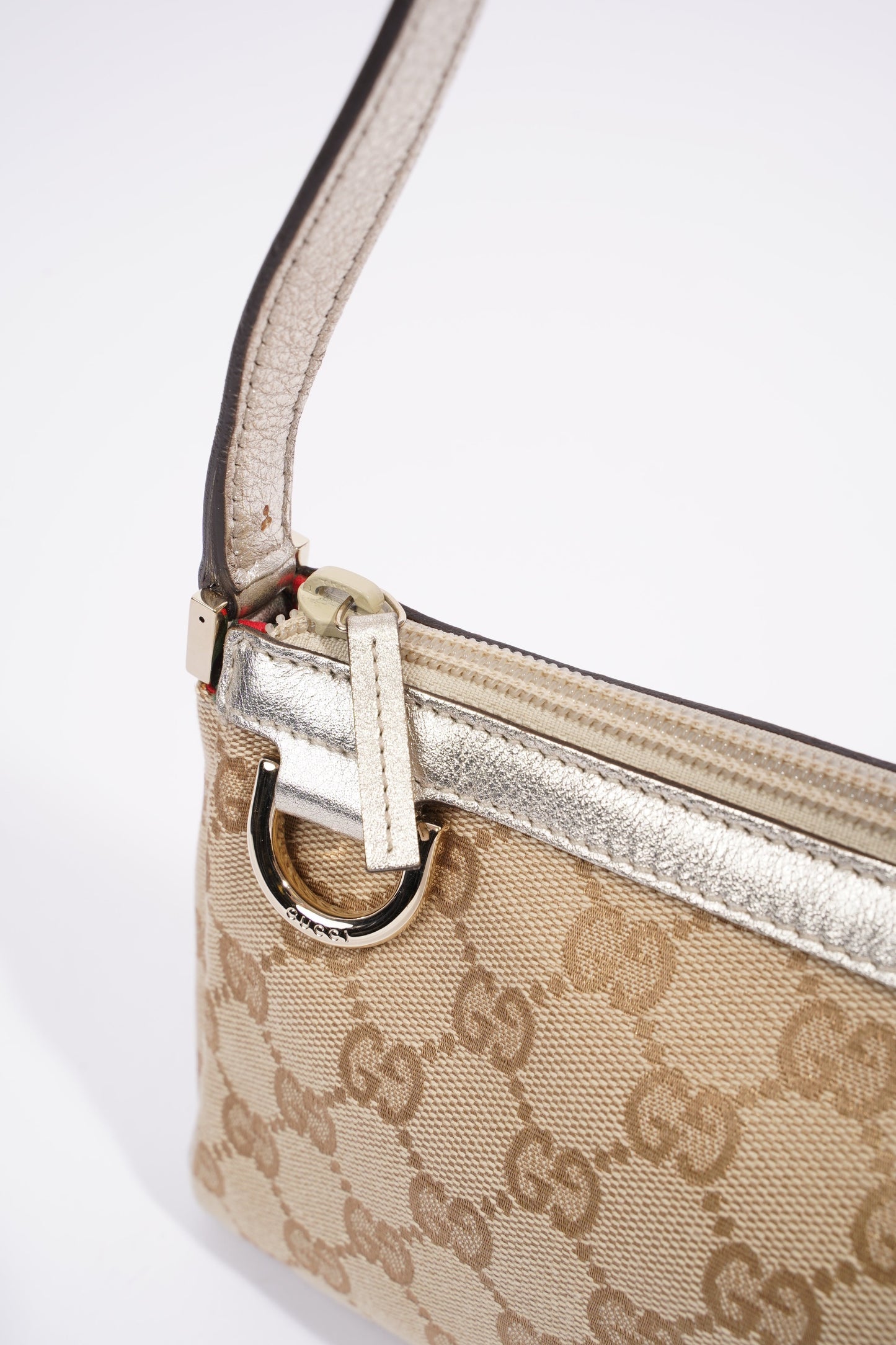 Gucci GG Pouch Beige Canvas