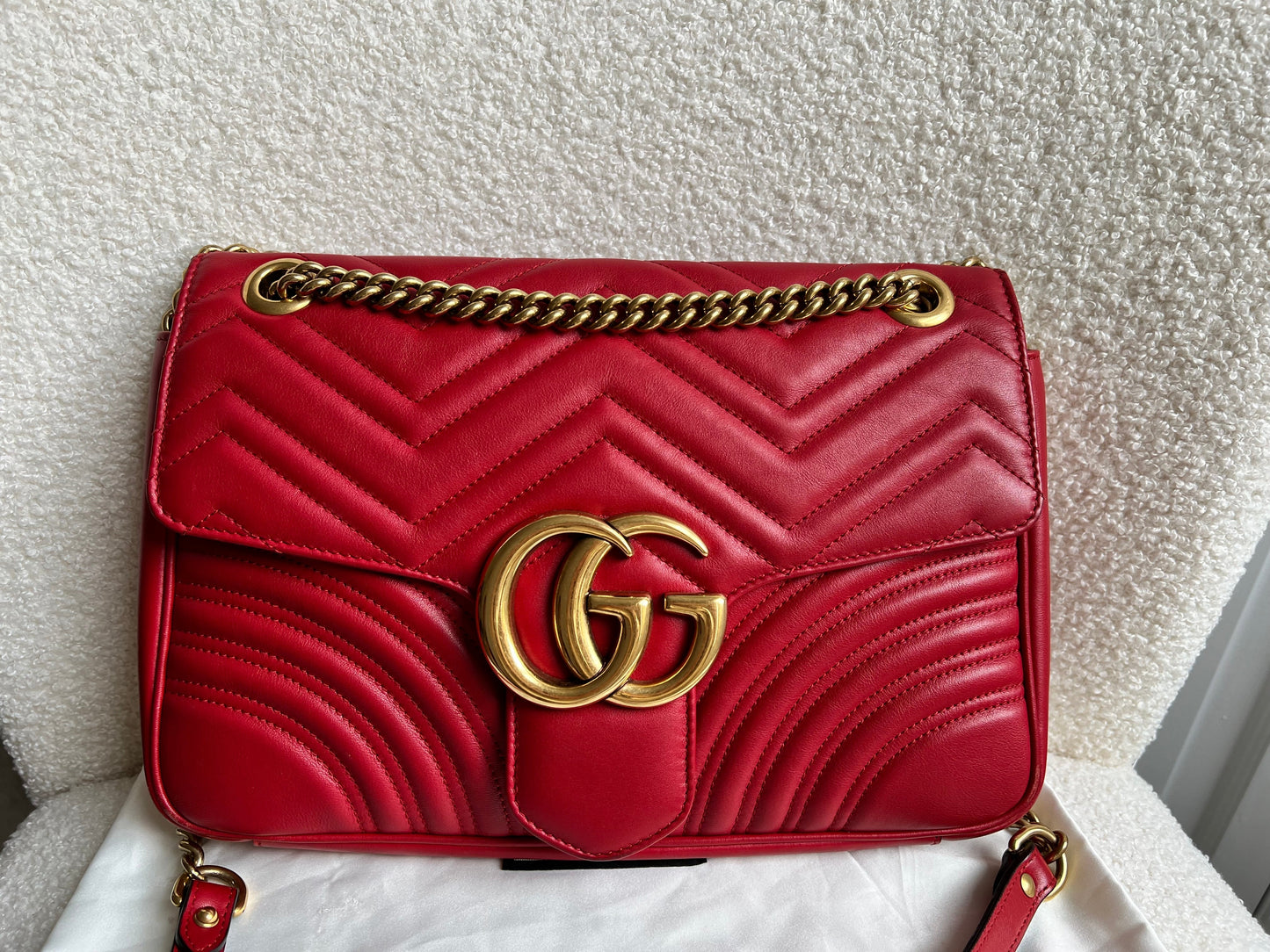 Gucci GG Hibiscus Red Marmont Medium Shoulder Bag (RRP £2,340)