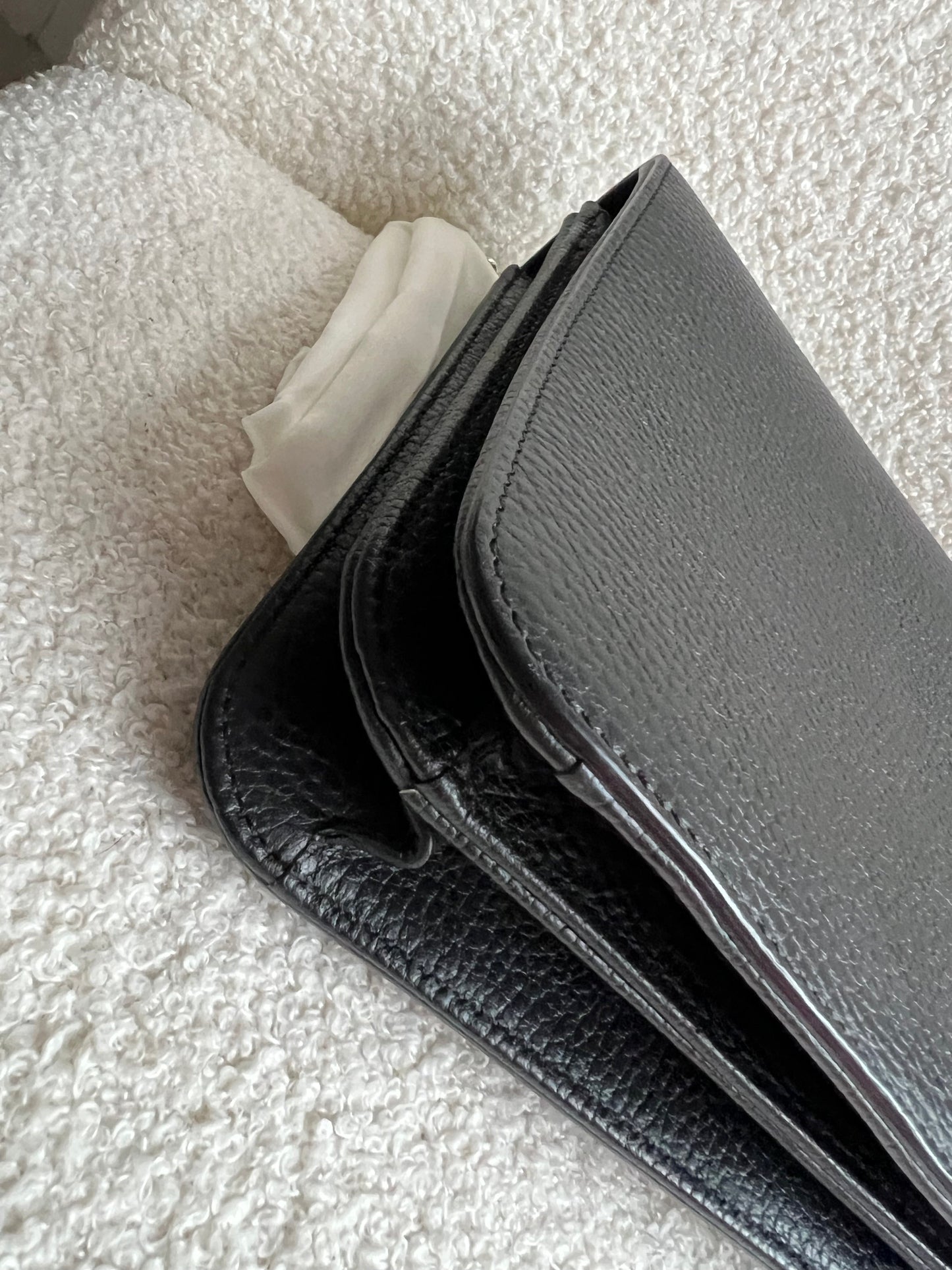 Gucci Interlocking GG Black Medium Shoulder Bag