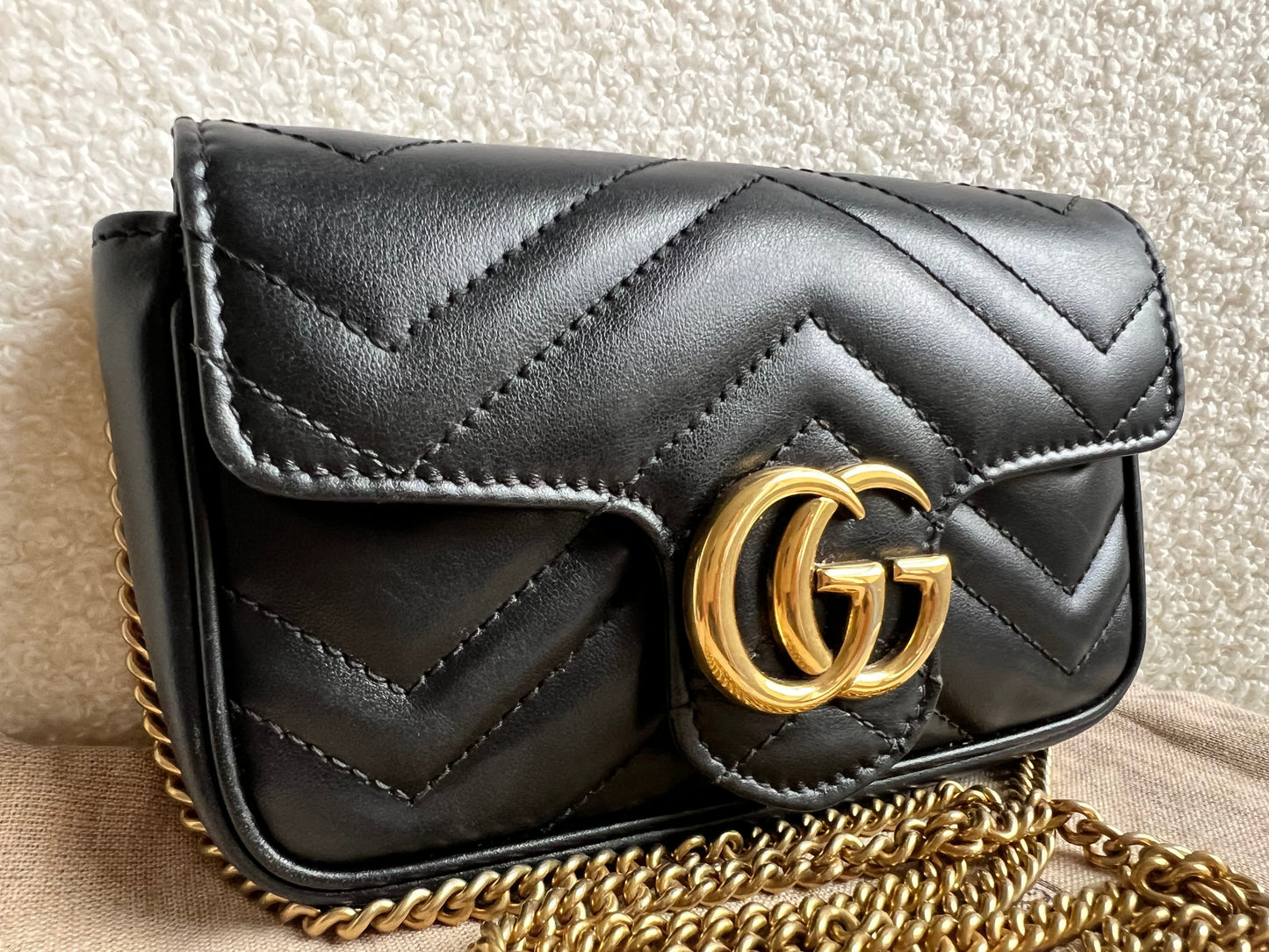 Gucci GG Black Marmont Super Mini Shoulder Bag (RRP £985)