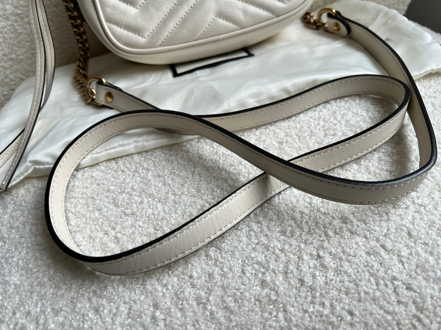 Gucci GG White Marmont Mini Shoulder Bag (RRP £1,160)