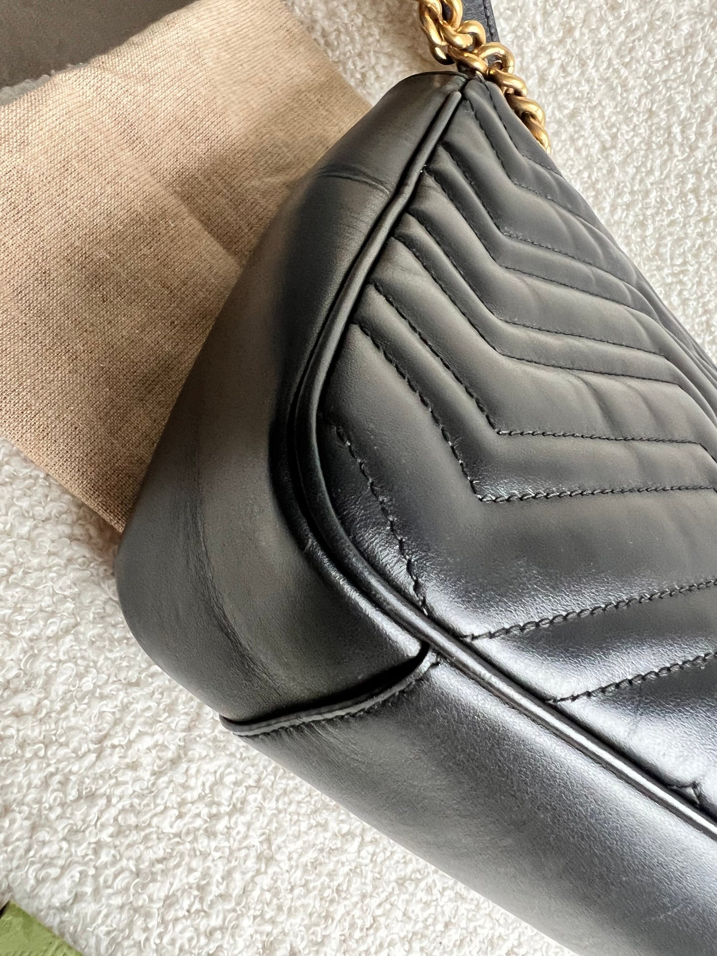 Gucci GG Black Marmont Medium Shoulder Bag (RRP £2,340)