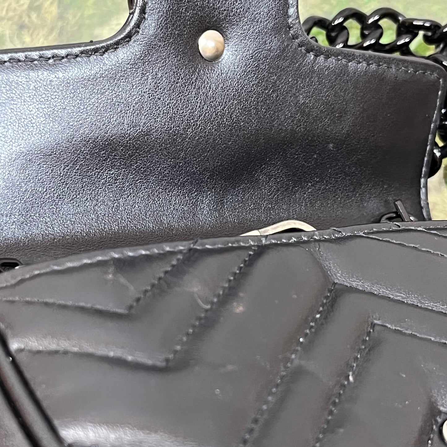 GUCCI GG Marmont Black Calfskin Matelassé Monochrome Chain Belt Bag