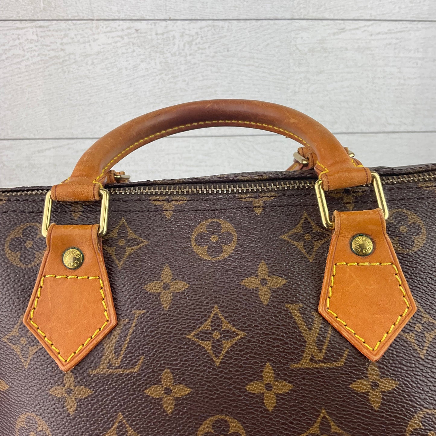 HandBag Luxury Designer By Louis Vuitton, Size: Large