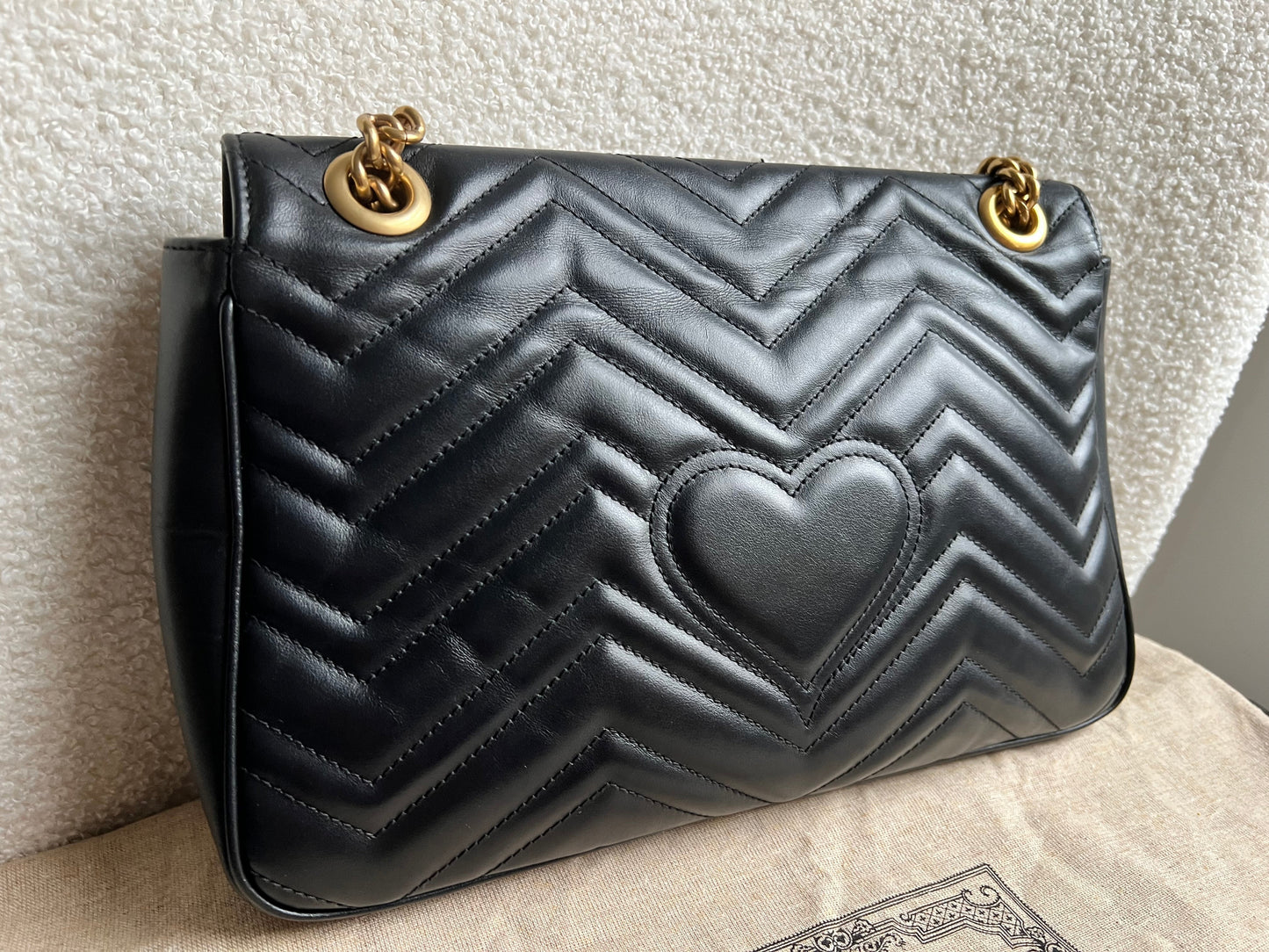 Gucci GG Black Marmont Medium Shoulder Bag (RRP £2,340)