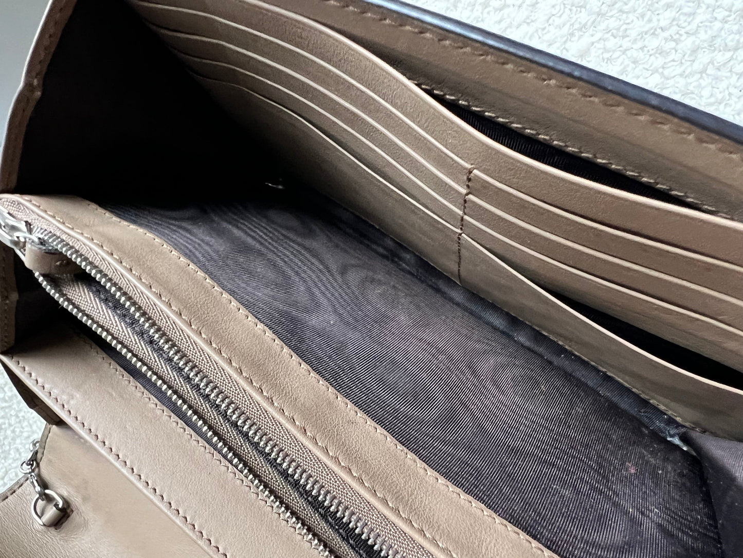 Gucci Dionysus GG Supreme Chain Wallet (RRP £1250)
