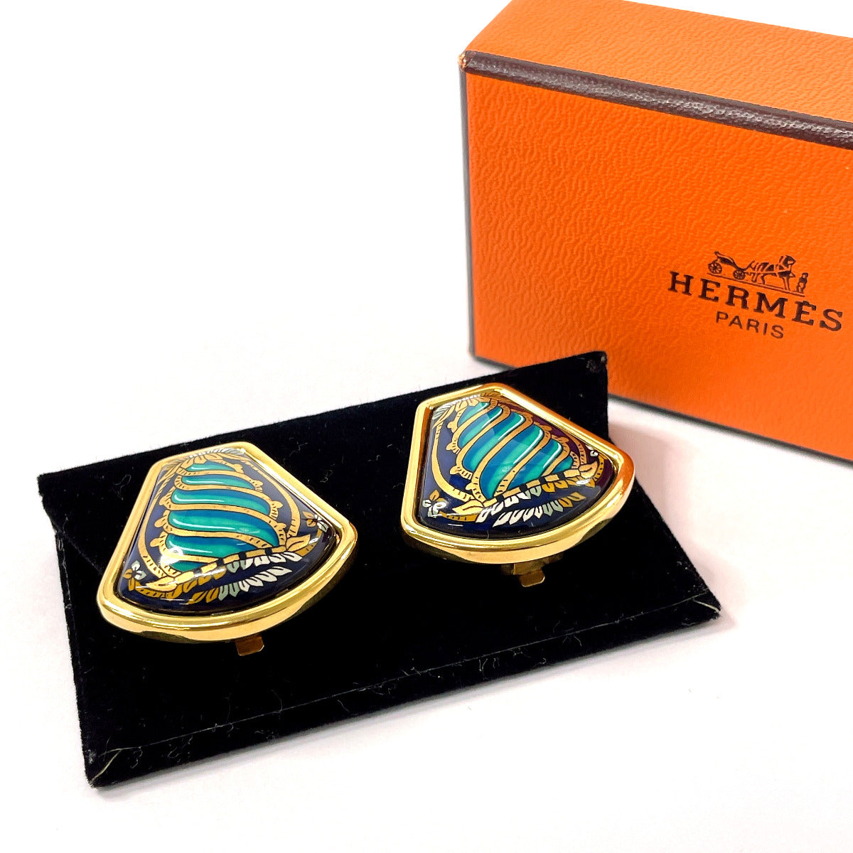 HERMES Earring metal gold Emaille Shippo
