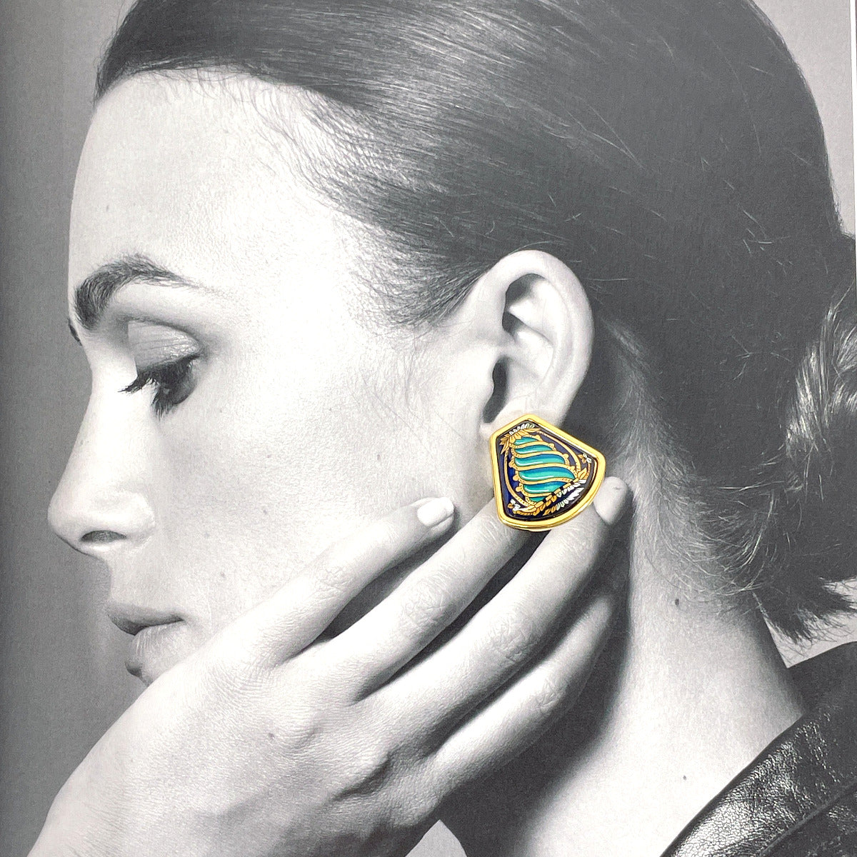 HERMES Earring metal gold Emaille Shippo