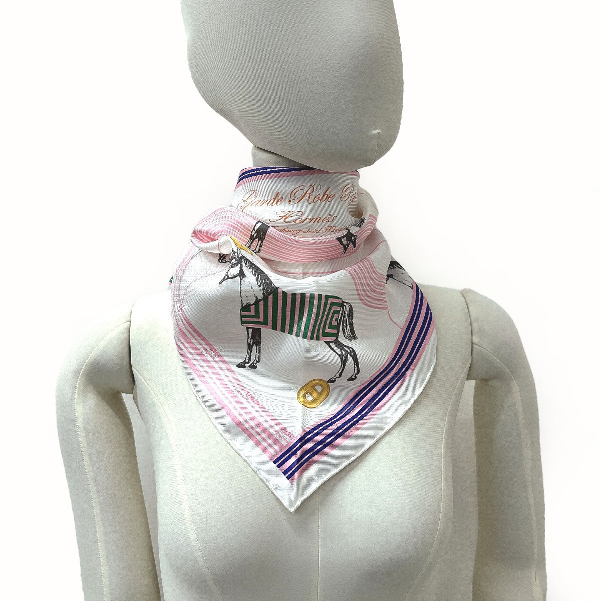 HERMES scarf Silk, 100% silk white Gard robe pop Triangle 70