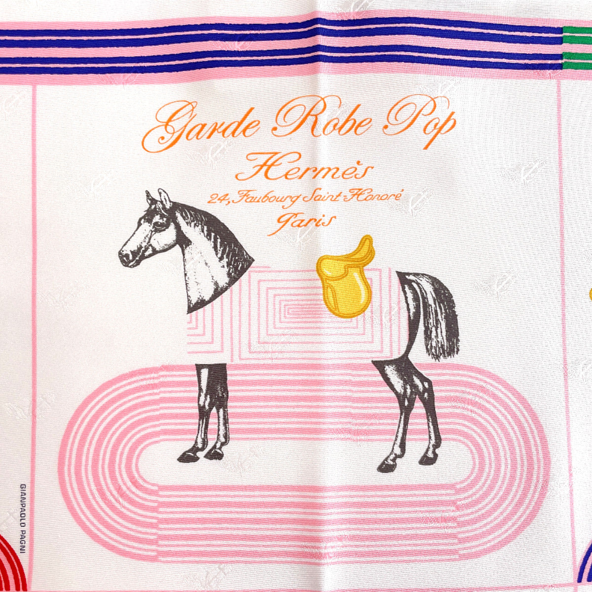 HERMES scarf Silk, 100% silk white Gard robe pop Triangle 70