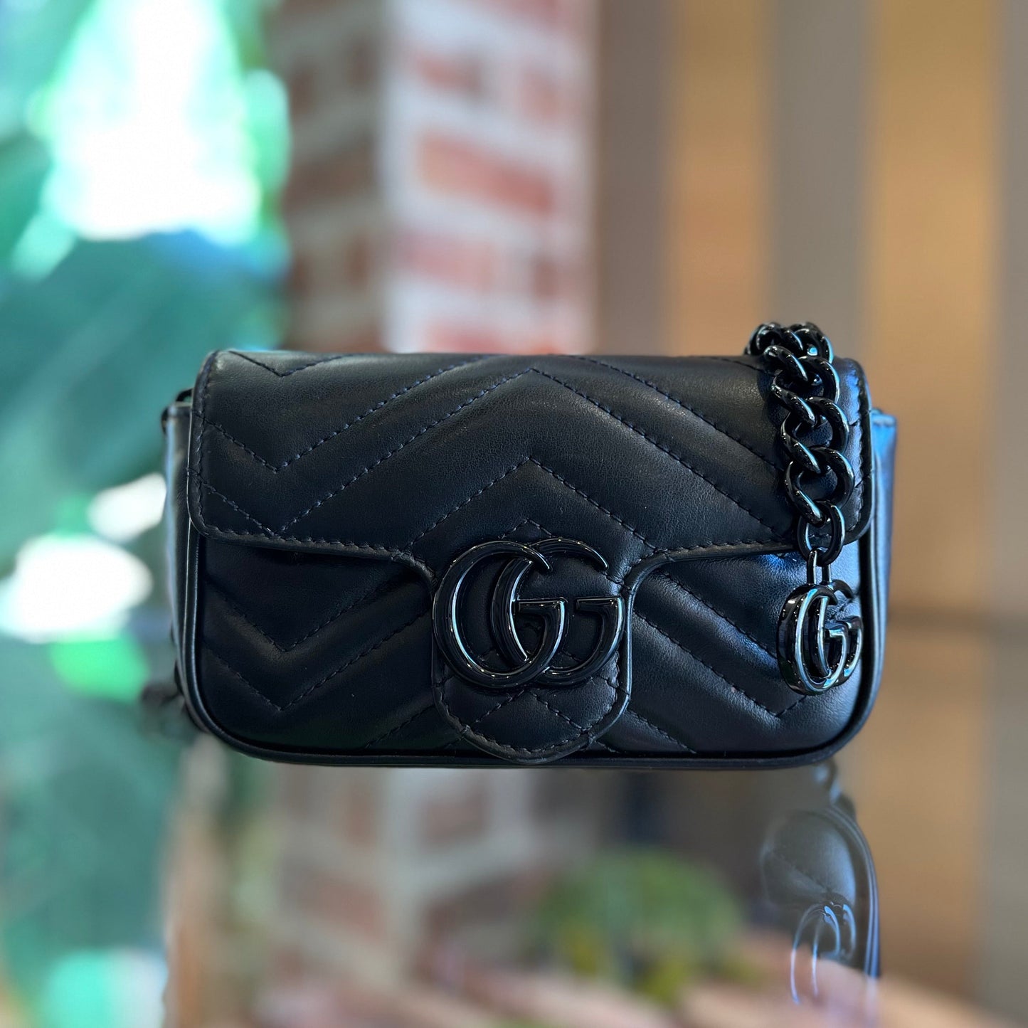 GUCCI GG Marmont Black Calfskin Matelassé Monochrome Chain Belt Bag