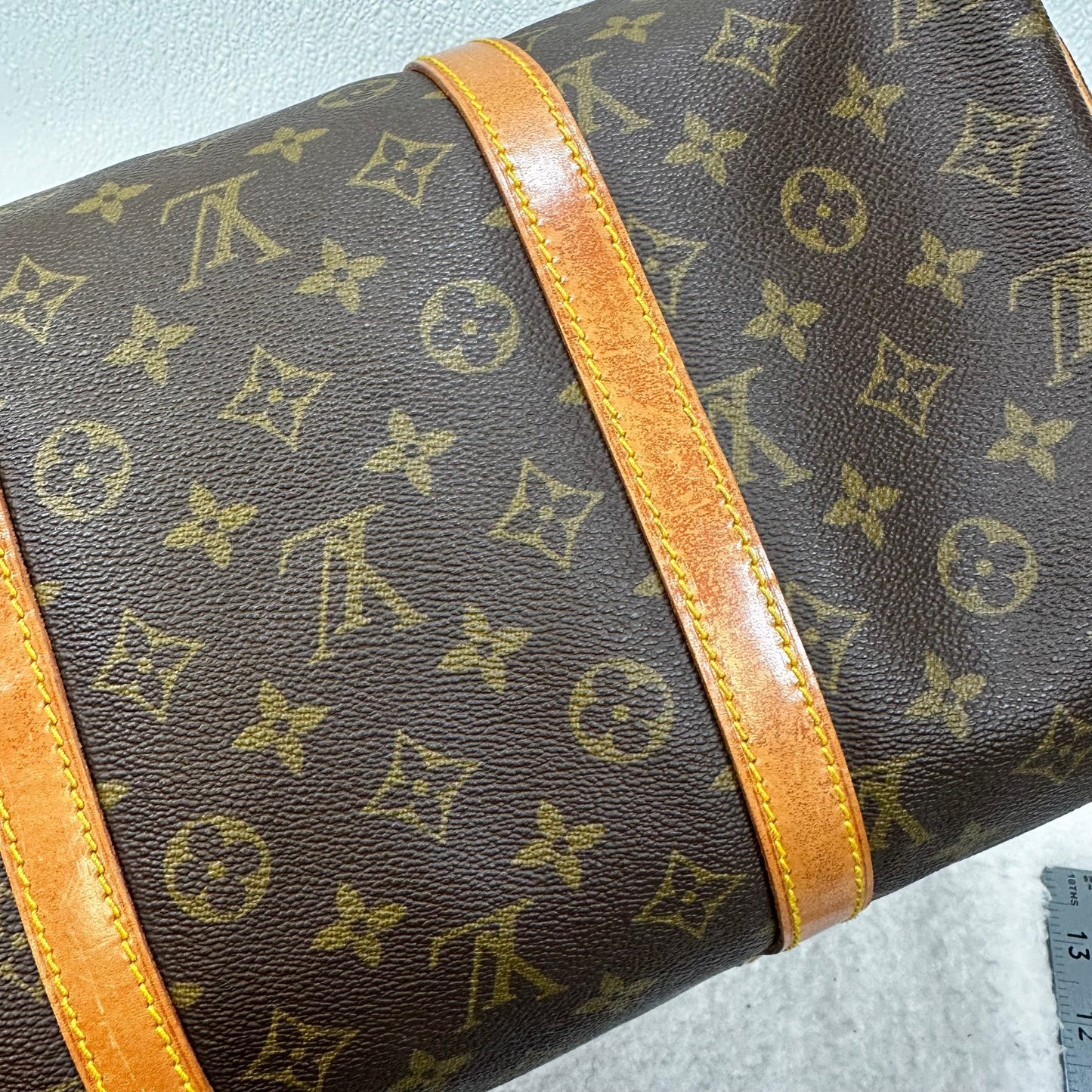 HandBag Luxury Designer By Louis Vuitton, Size: Medium