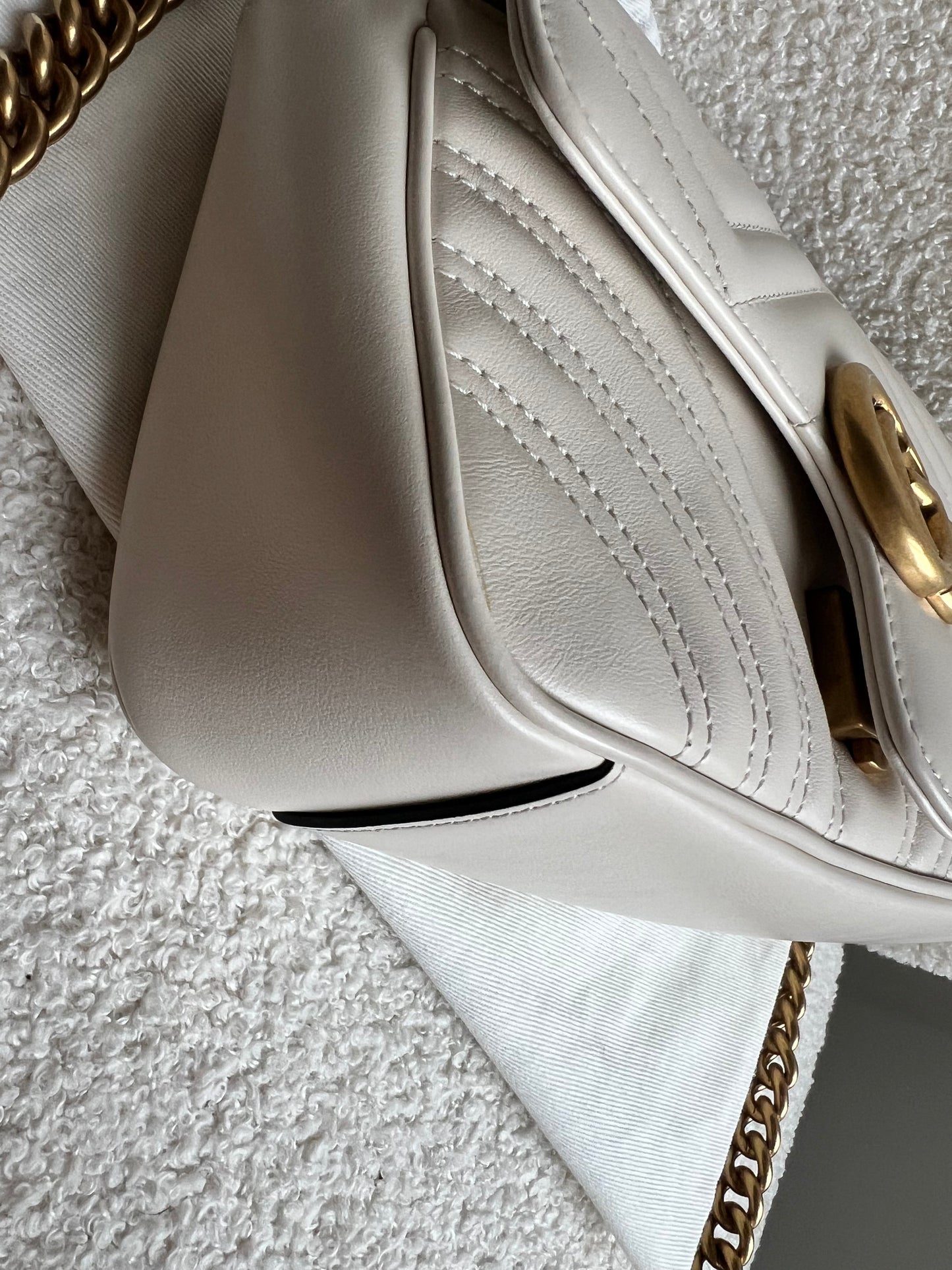Gucci GG White Marmont Mini Shoulder Bag (RRP £1,890)
