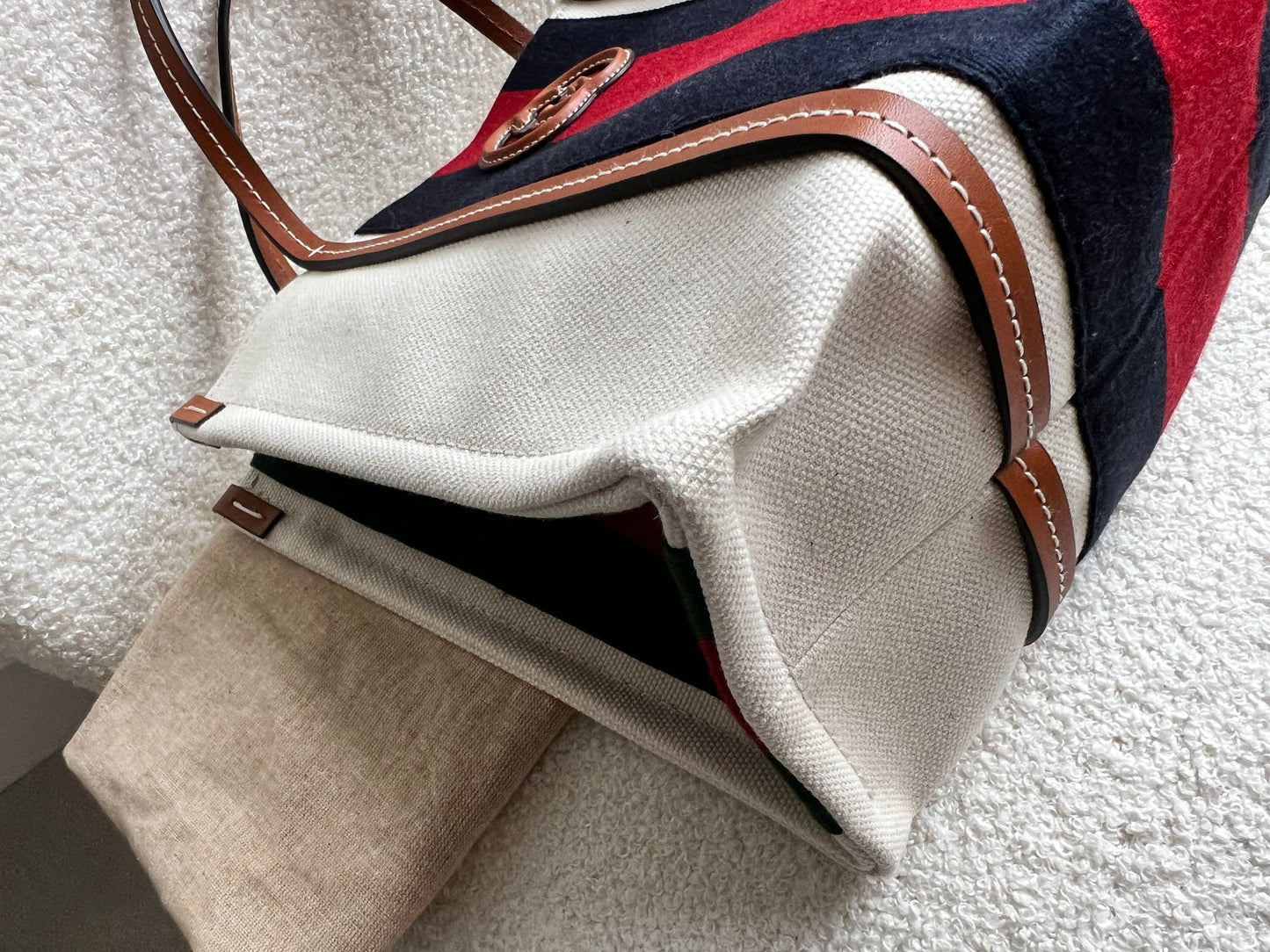 Gucci Small Interlocking GG Tote Bag (£1220)