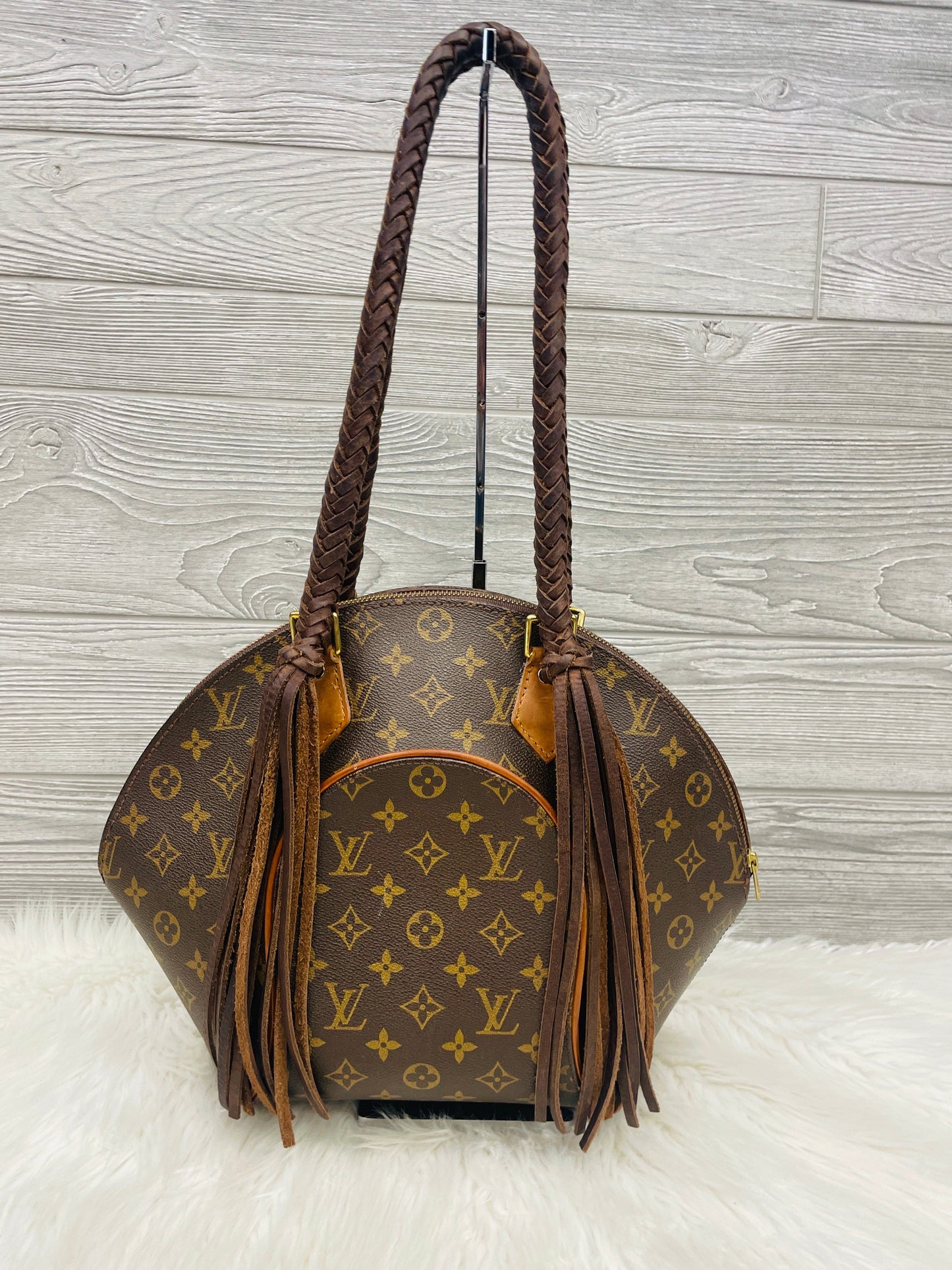 HandBag Luxury Designer By Louis Vuitton, Size: Large