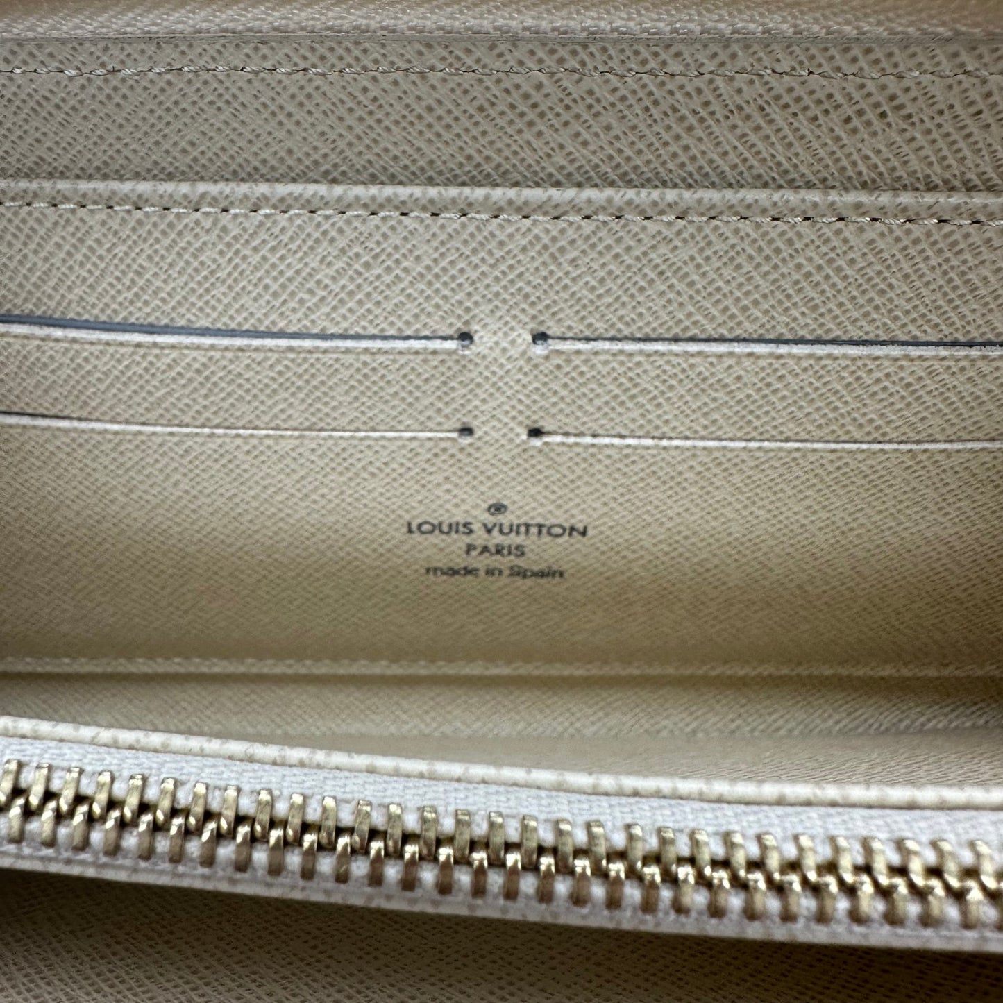 CREAM WALLET Luxury DESIGNER by Louis Vuitton Size:MEDIUM