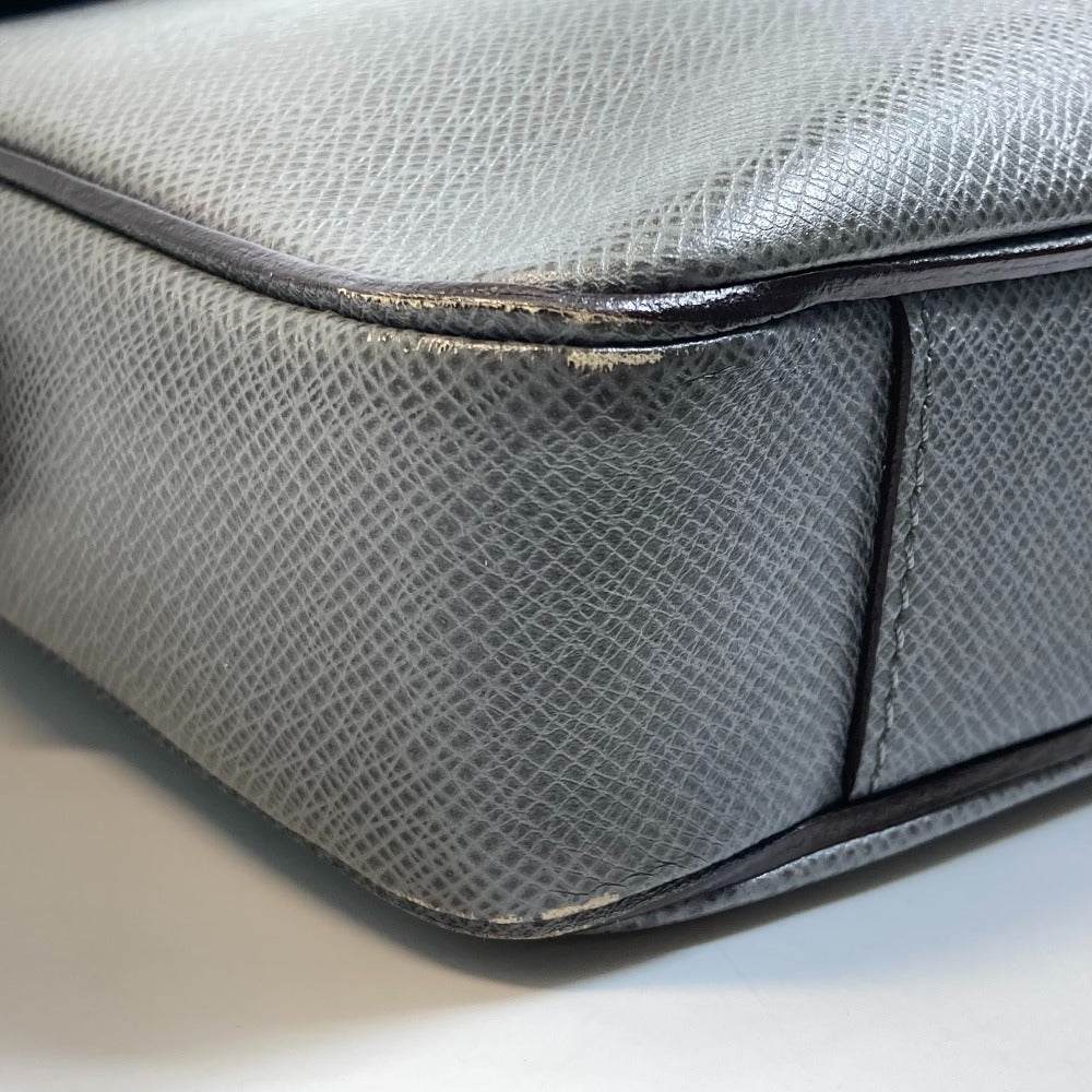 LOUIS VUITTON Briefcase M32641 Taiga Leather gray Taiga Vasili PM mens Used