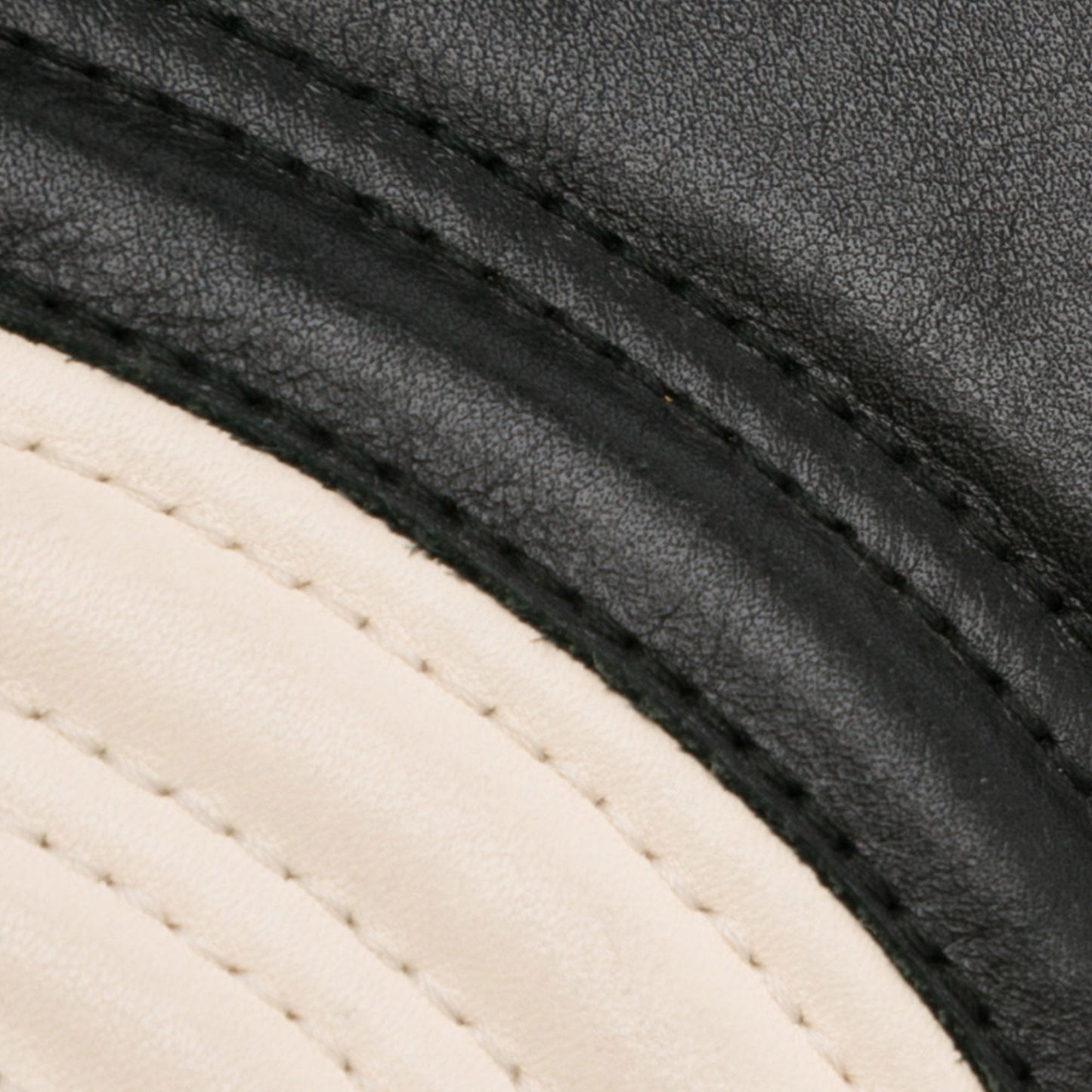 Gucci GG Marmont Bicolor Matelassé Leather