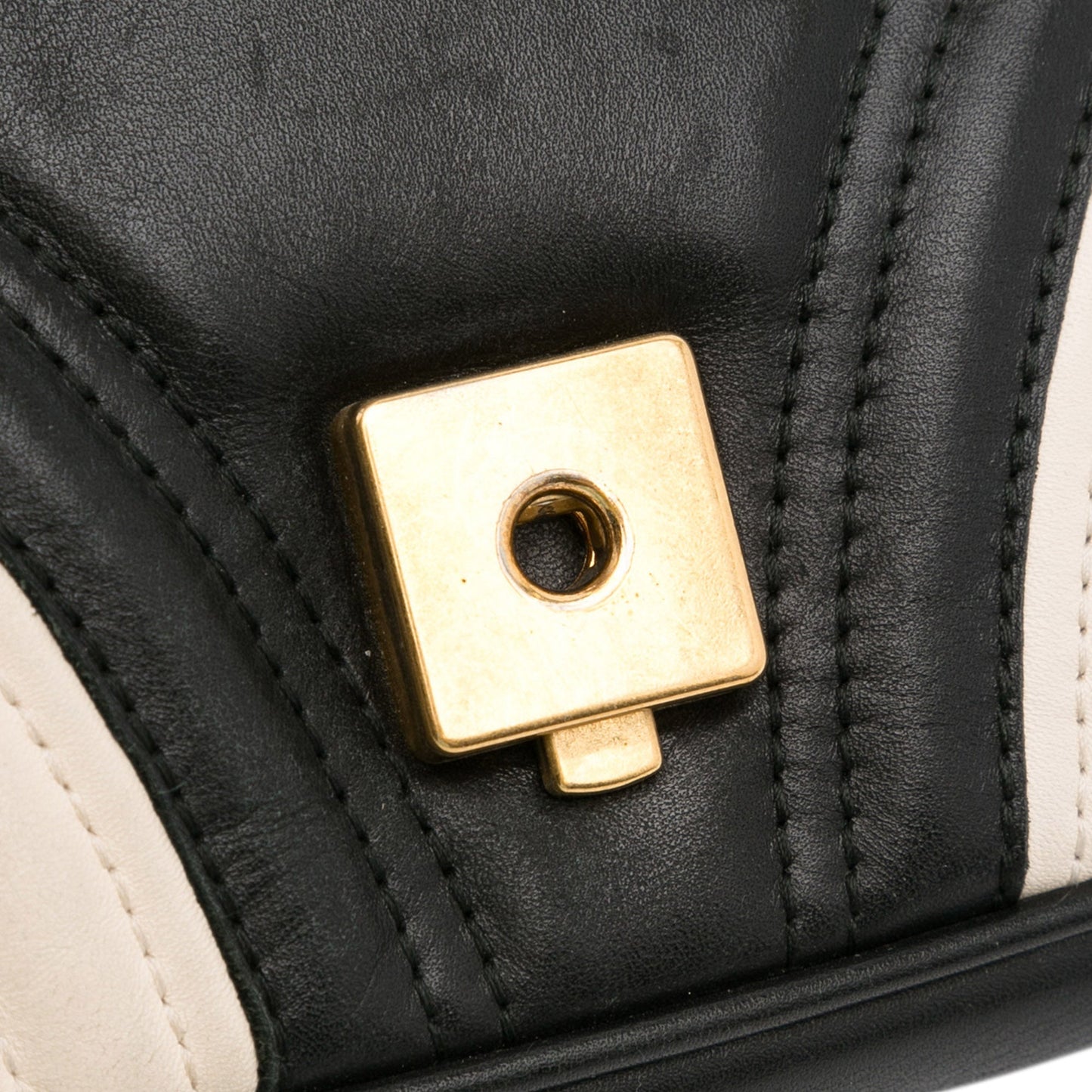 Gucci GG Marmont Bicolor Matelassé Leather