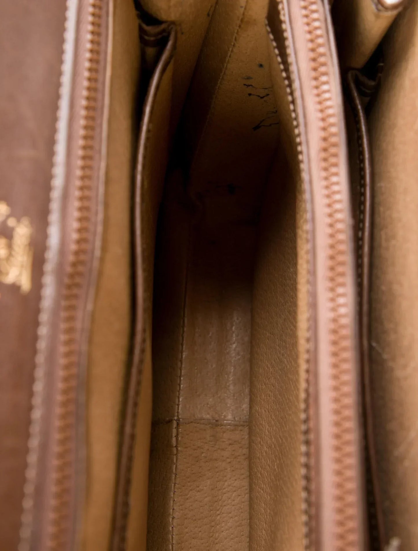 Gucci 1969 Sylvie chestnut brown leather top handle Kelly bag with a gold zipper accent