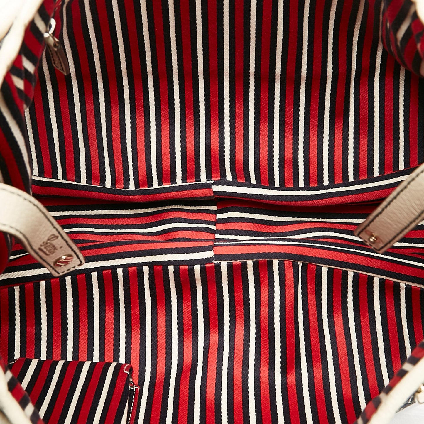 Gucci Abbey D- Ring Shoulder Bag (SHG-6jTWW1)