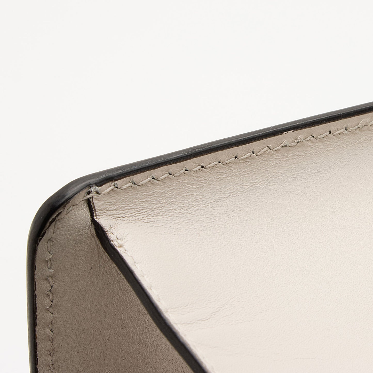 Gucci Calfskin Sylvie Small Shoulder Bag (SHF-Cn9quR)
