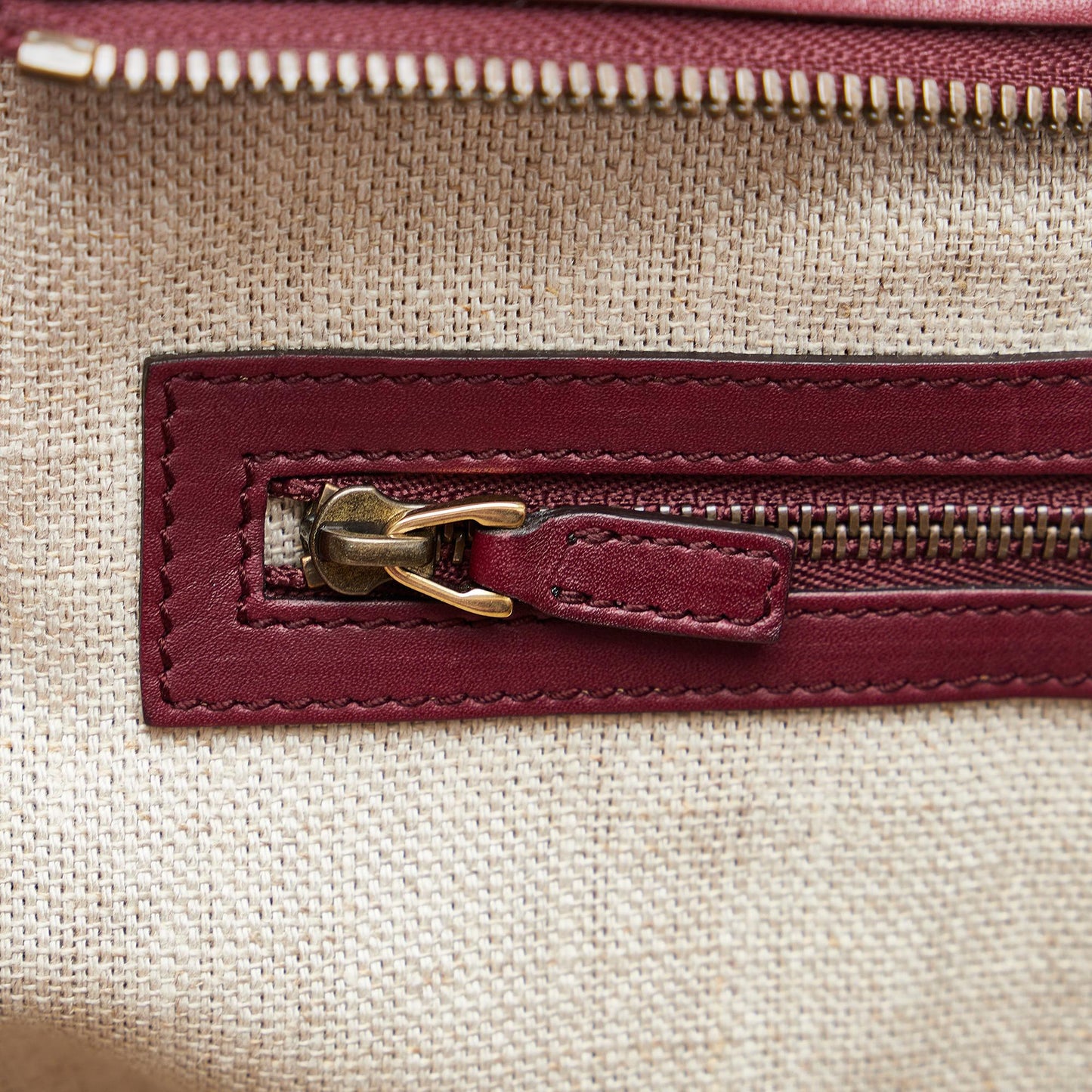 Gucci Duilio Brogue Handbag (SHG-q5iFHQ)