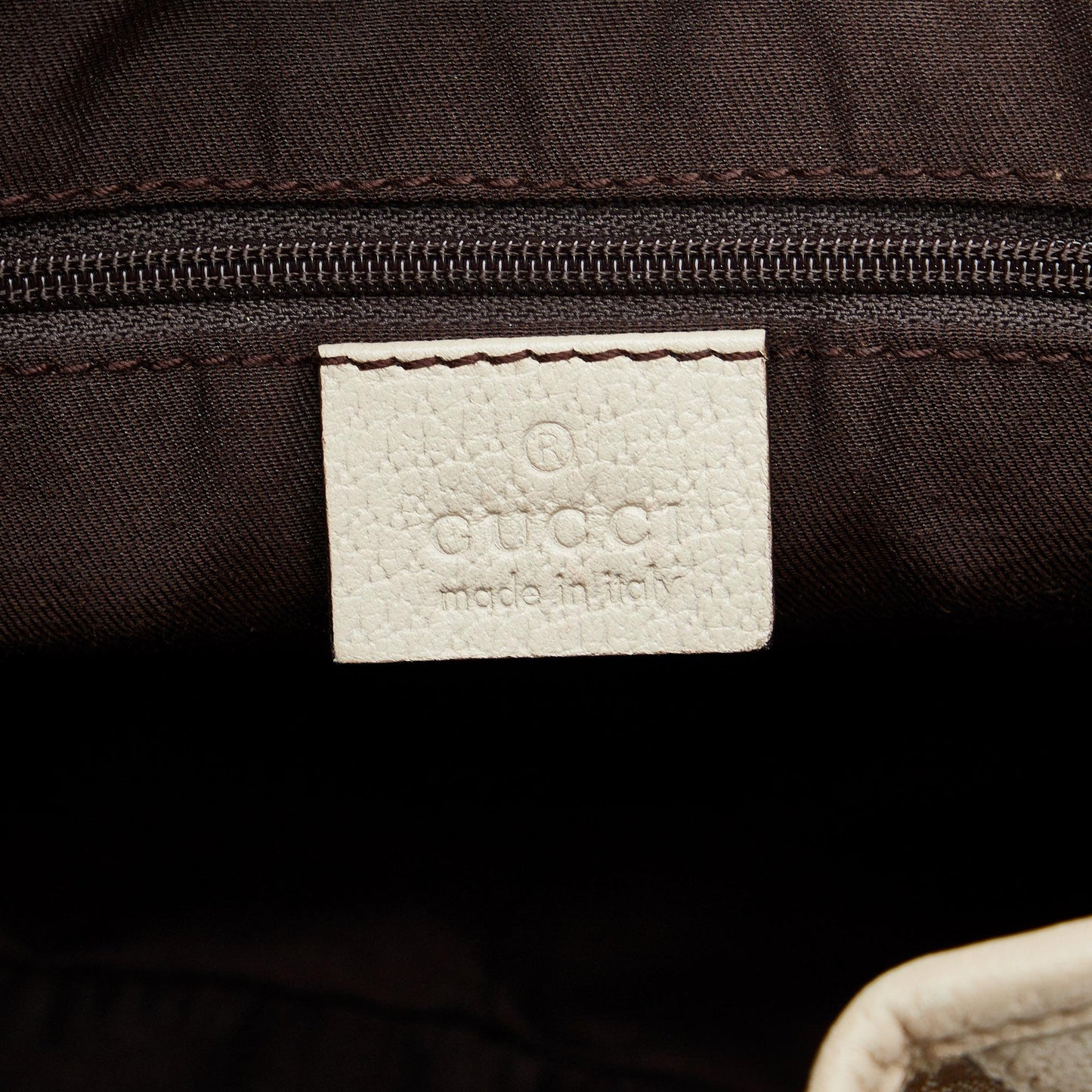 Gucci GG Canvas Abbey D-Ring Shoulder Bag (SHG-7lrnKn)