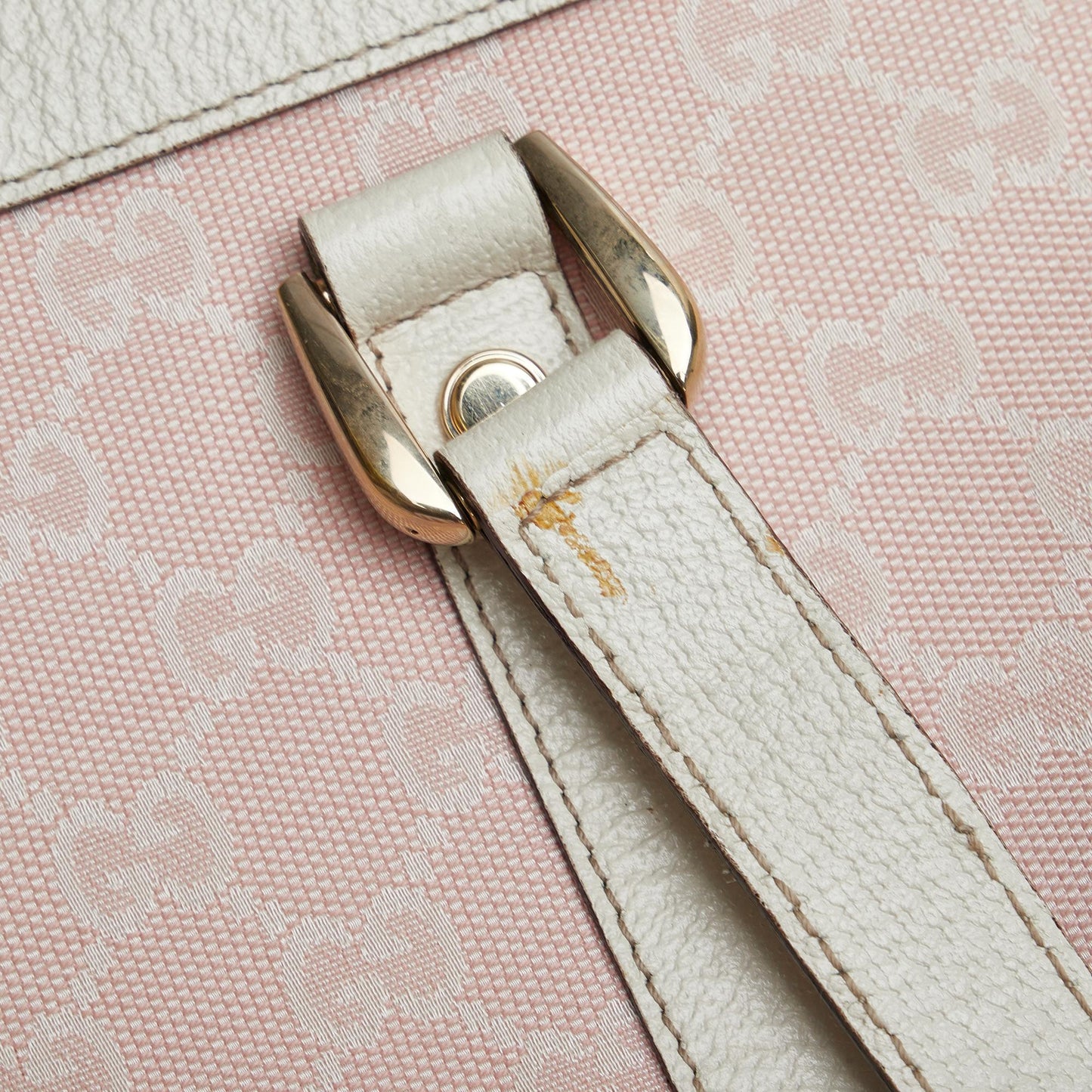 Gucci GG Canvas Abbey Shoulder Bag (SHG-Fxigmo)