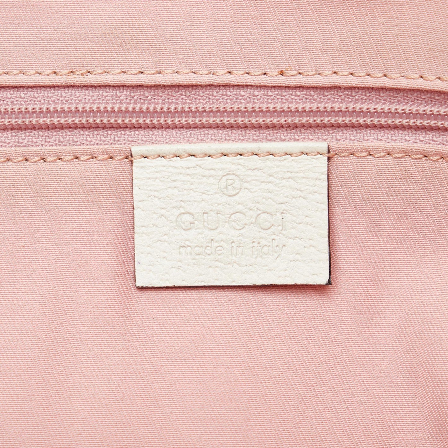 Gucci GG Canvas Abbey Shoulder Bag (SHG-Fxigmo)