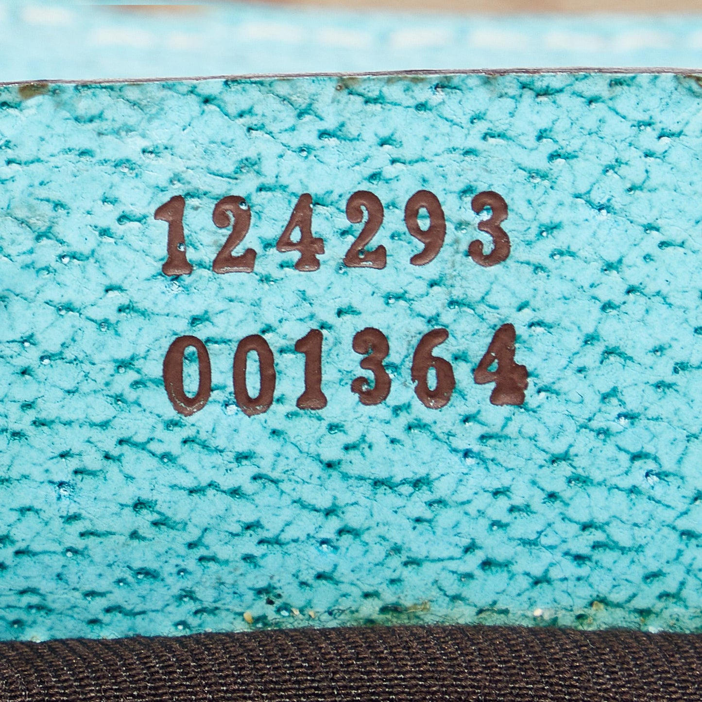 Gucci GG Canvas Bamboo Studded Handbag (SHG-ZJWXNq)