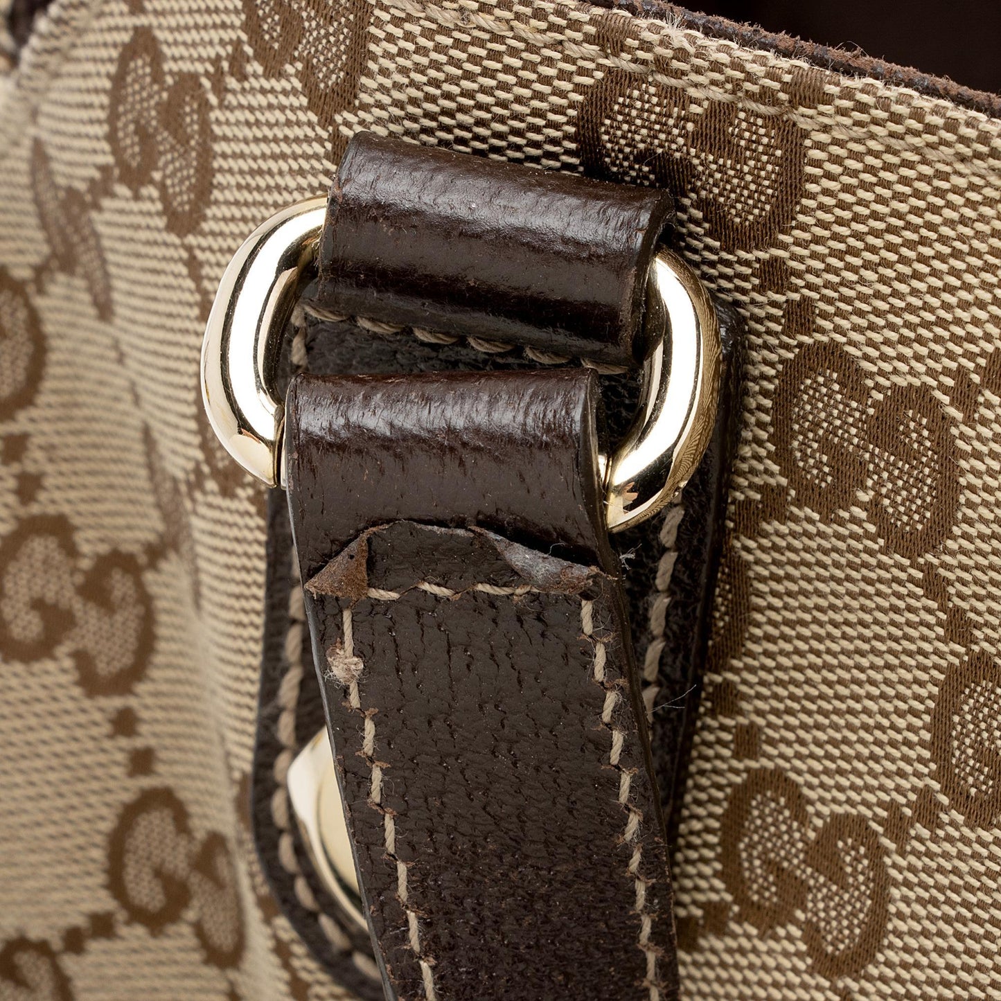 Gucci GG Canvas Charmy Medium Tote (SHF-9IBSQc)
