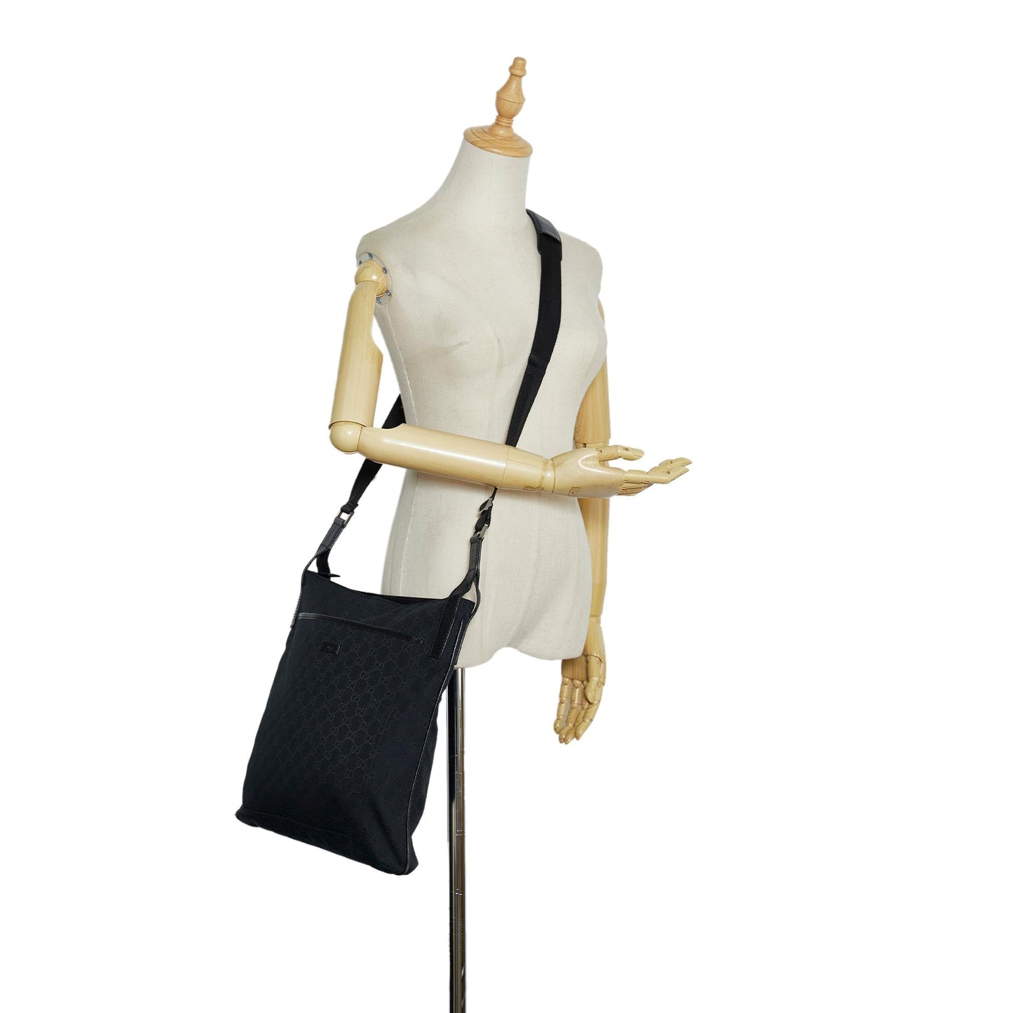 Gucci GG Canvas Crossbody Bag (SHG-nqFUgN)
