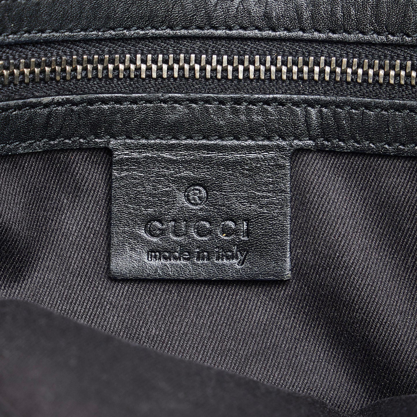 Gucci GG Canvas Crossbody (SHG-svpYSh)