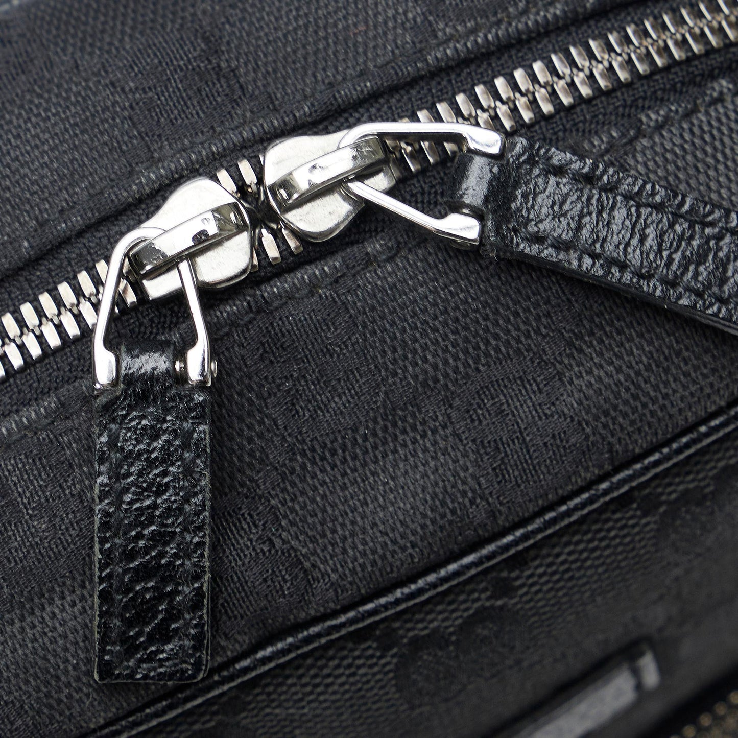 Gucci GG Canvas Crossbody (SHG-AeOek4)