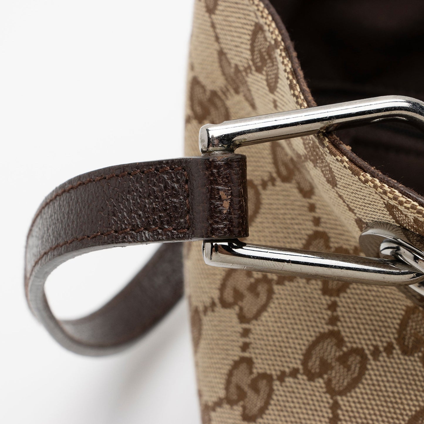 Gucci GG Canvas Eclipse Medium Shoulder Bag (SHF-YMoOGb)