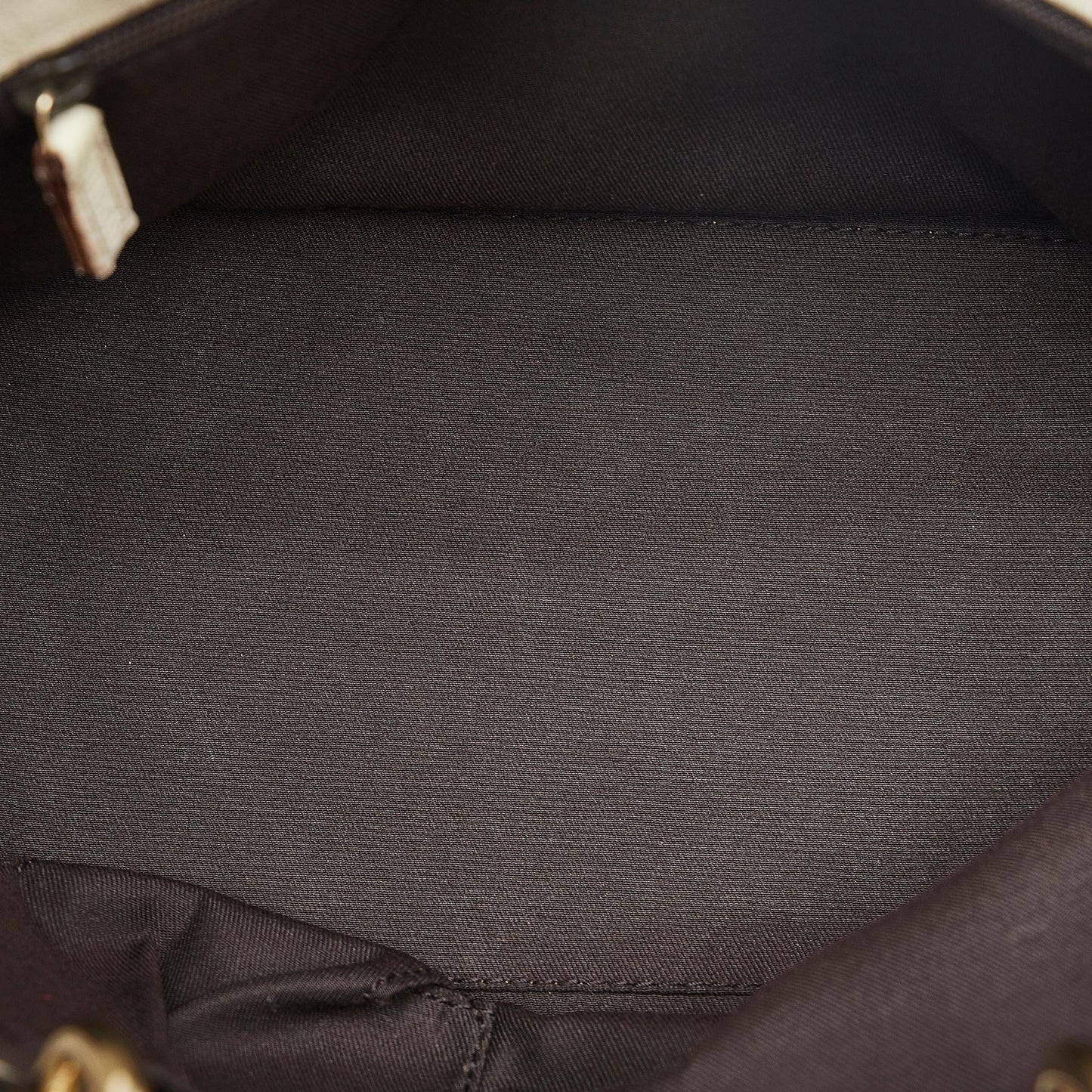 Gucci GG Canvas Eclipse Shoulder Bag (SHG-lWXVX7)