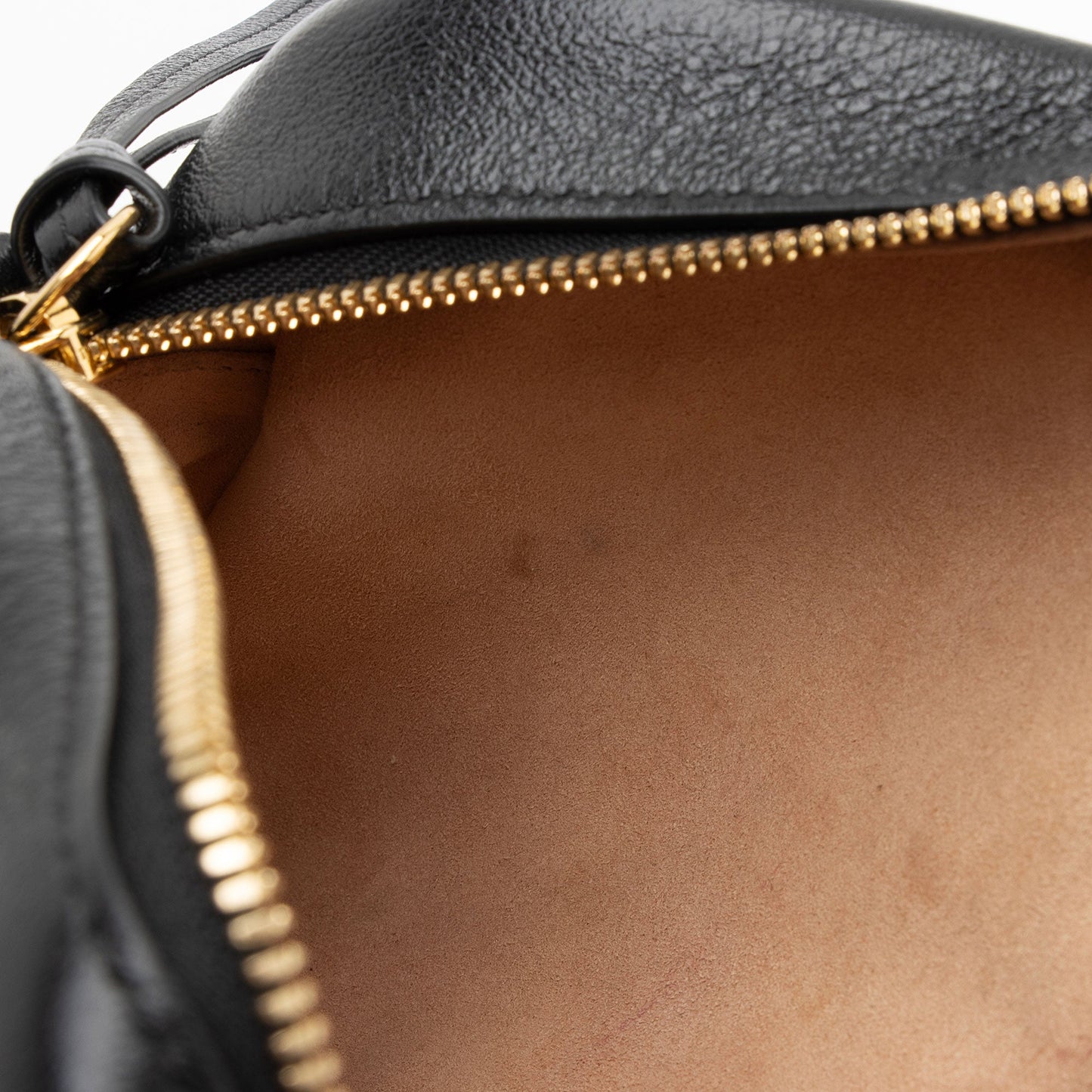 Gucci GG Canvas GG Marmont Small Shoulder Bag (SHF-JQX8ke)