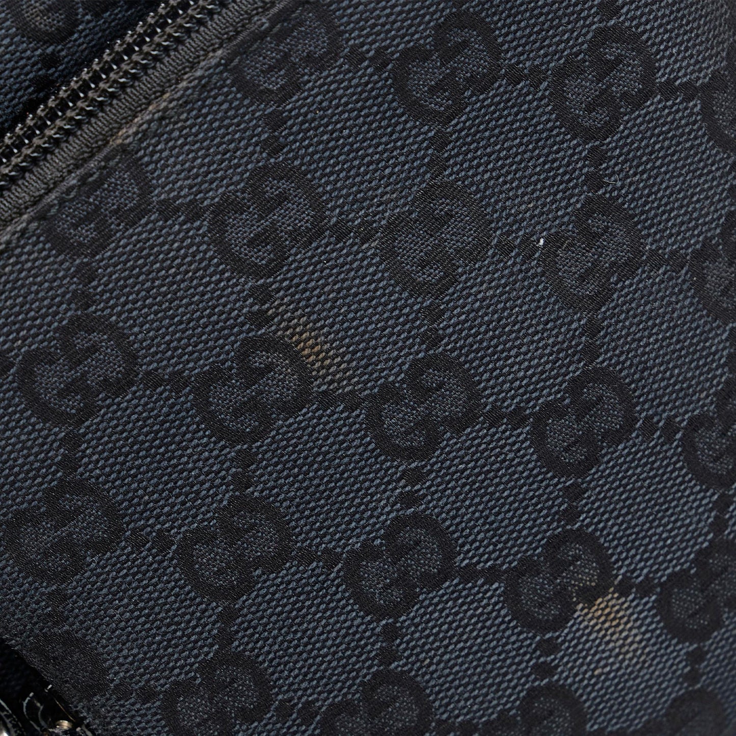 Gucci GG Canvas Handbag (SHG-uodAcB)