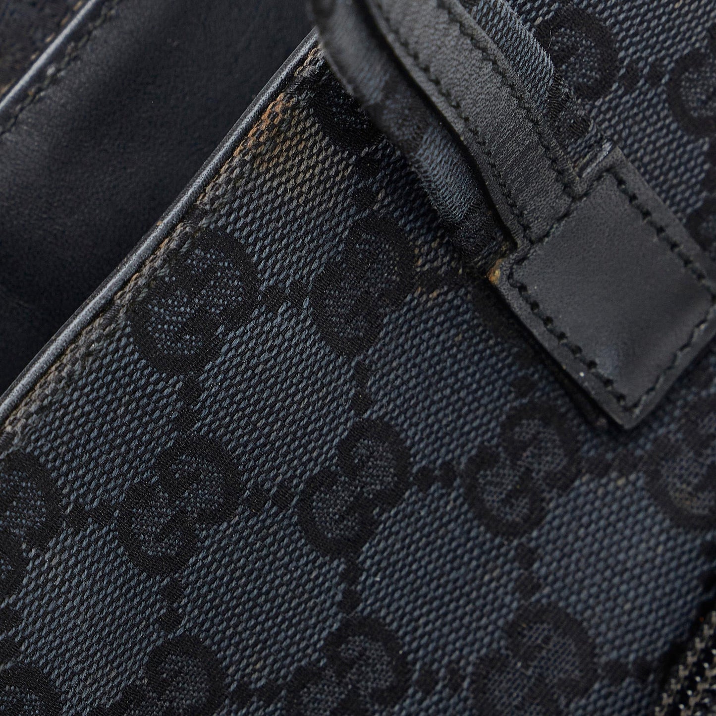 Gucci GG Canvas Handbag (SHG-uodAcB)