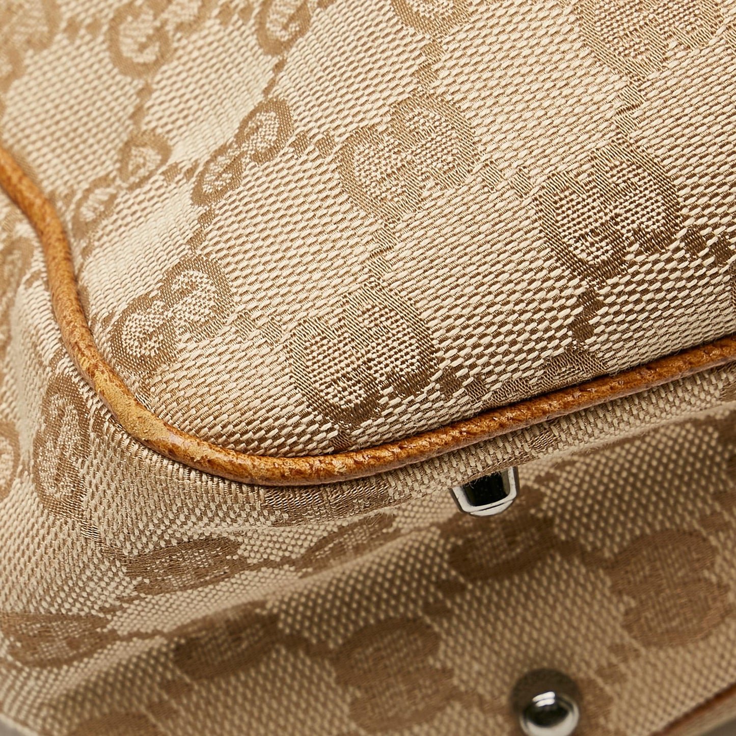 Gucci GG Canvas Handbag (SHG-MJm5F0)