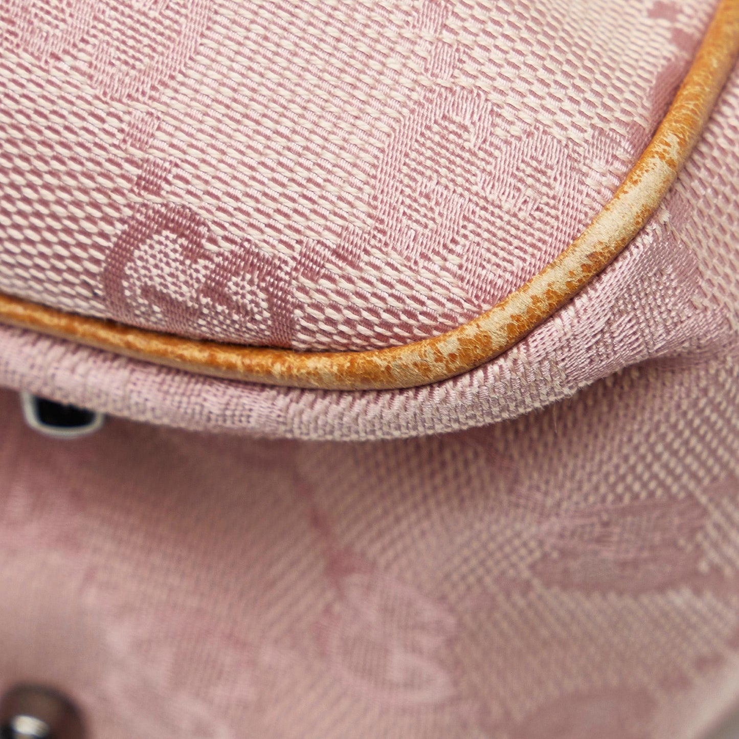 Gucci GG Canvas Handbag (SHG-1nZwwg)