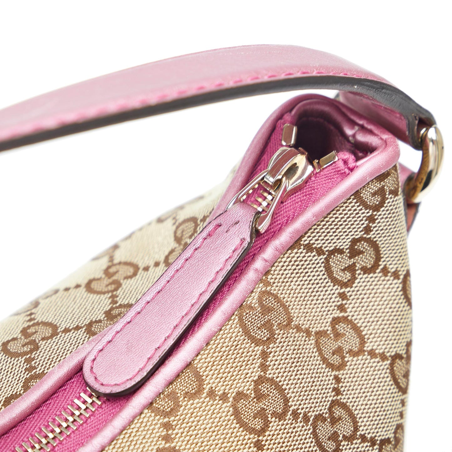 Gucci GG Canvas Heart Bit Handbag (SHG-6OMg8o)