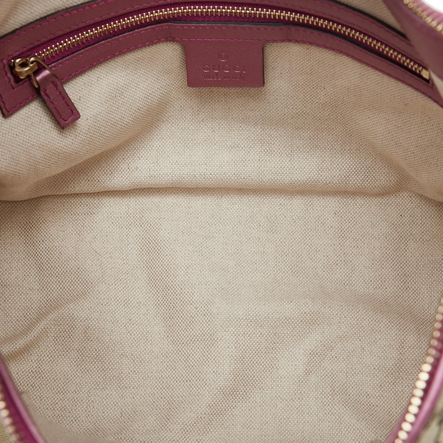 Gucci GG Canvas Heart Bit Handbag (SHG-6OMg8o)
