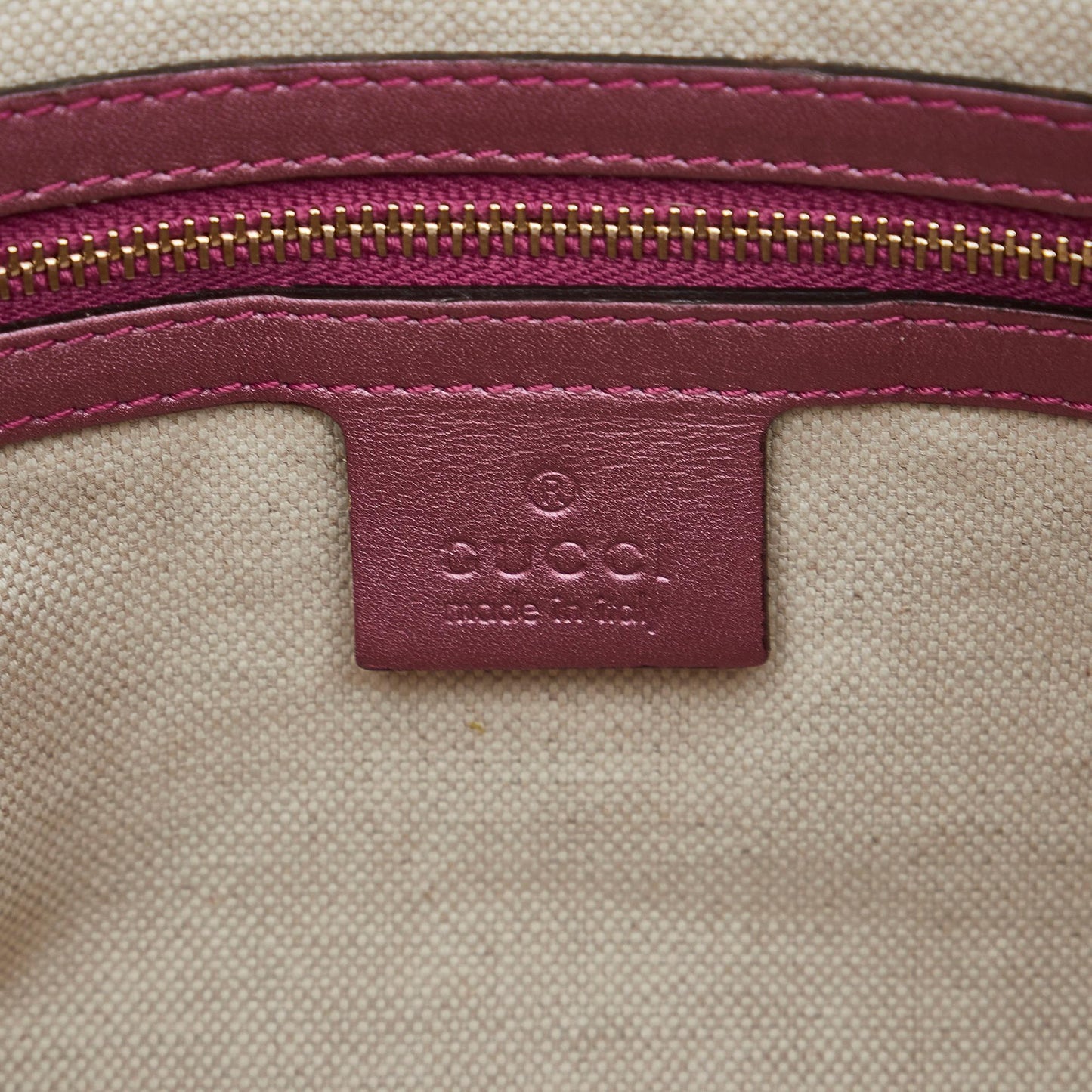 Gucci GG Canvas Heart Bit Handbag (SHG-6OMg8o)