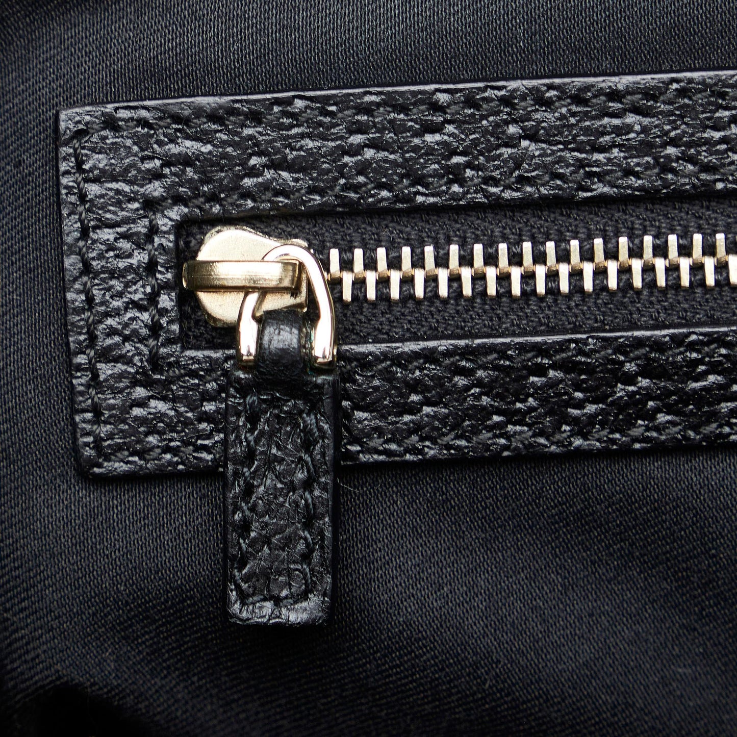 Gucci GG Canvas Nailhead Handbag (SHG-xaJXjw)