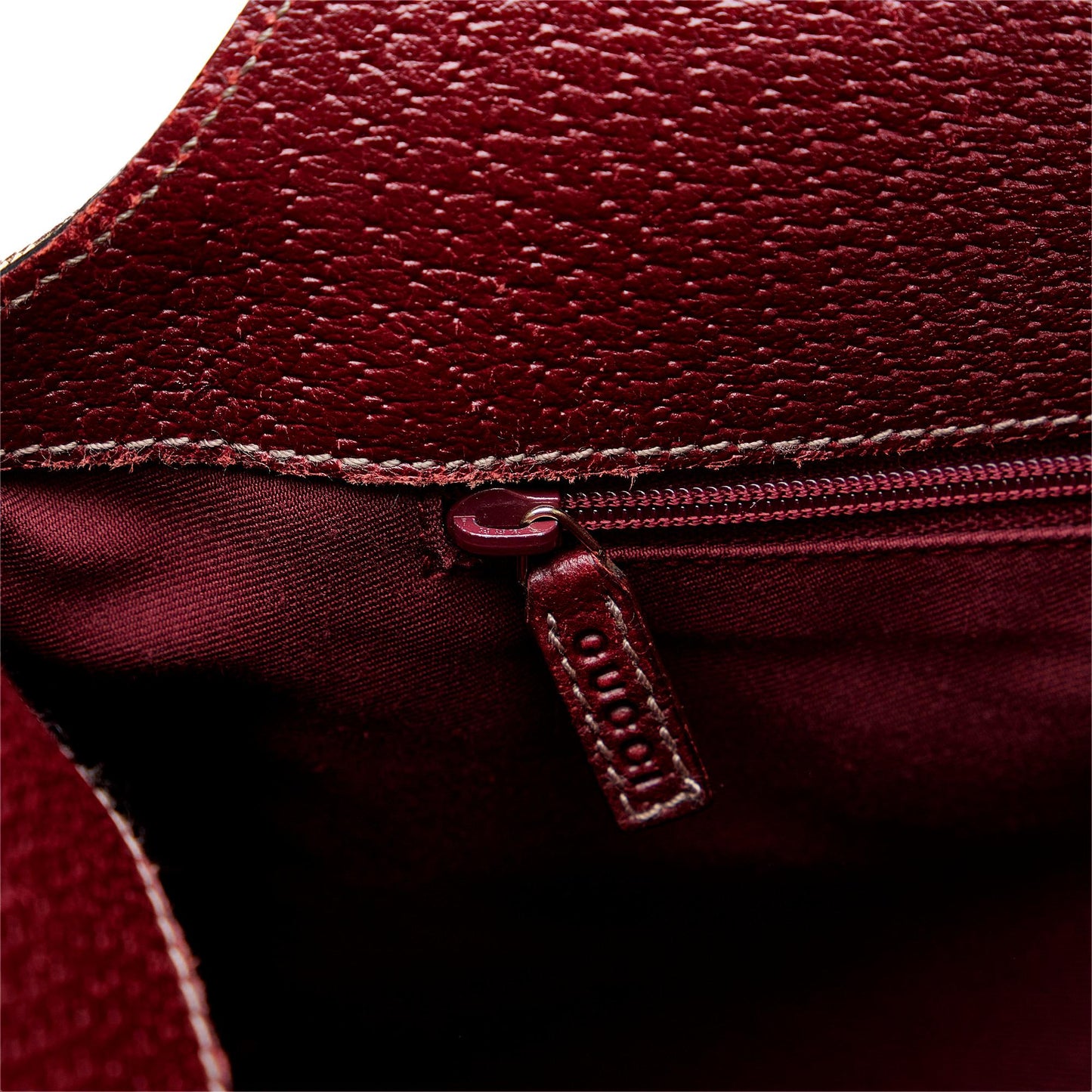 Gucci GG Canvas Shoulder Bag (SHG-NJKj0o)