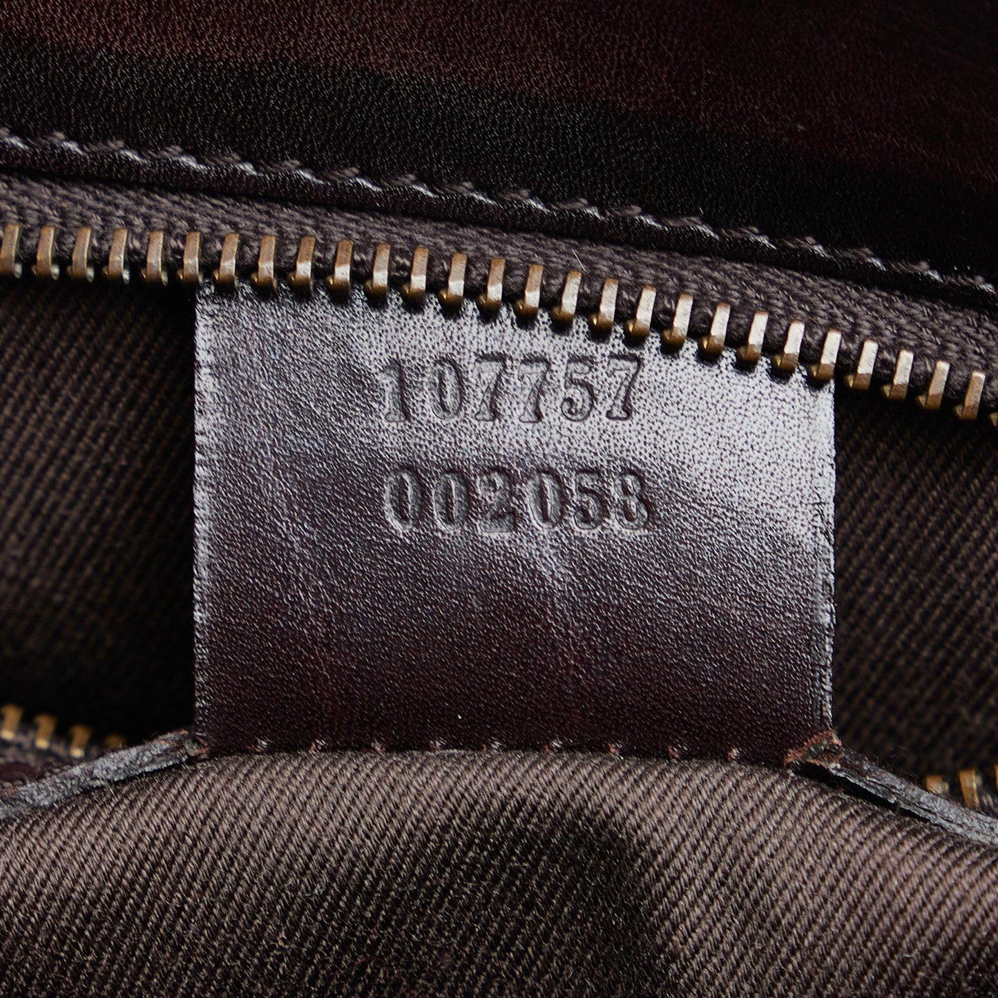 Gucci GG Canvas Shoulder Bag (SHG-ydQHii)